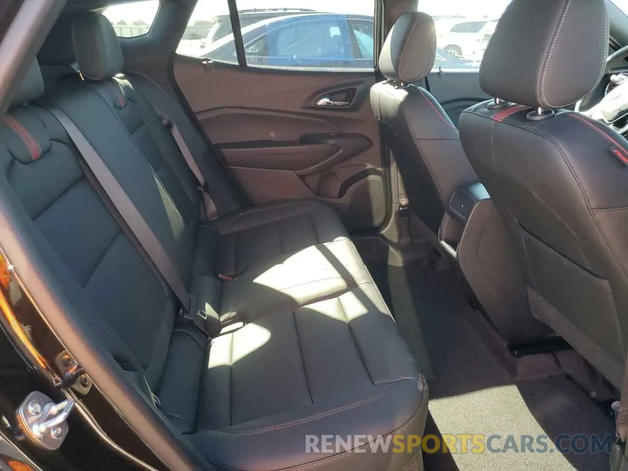 10 fotografías del automóvil dañado KL77LJEP2SC158386 CHEVROLET TRAX 2RS 2025