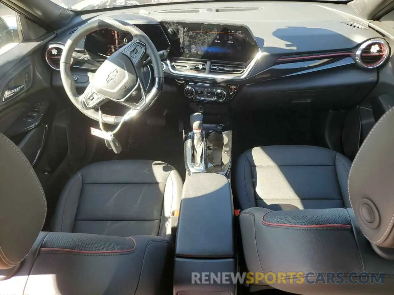 8 fotografías del automóvil dañado KL77LJEP2SC158386 CHEVROLET TRAX 2RS 2025