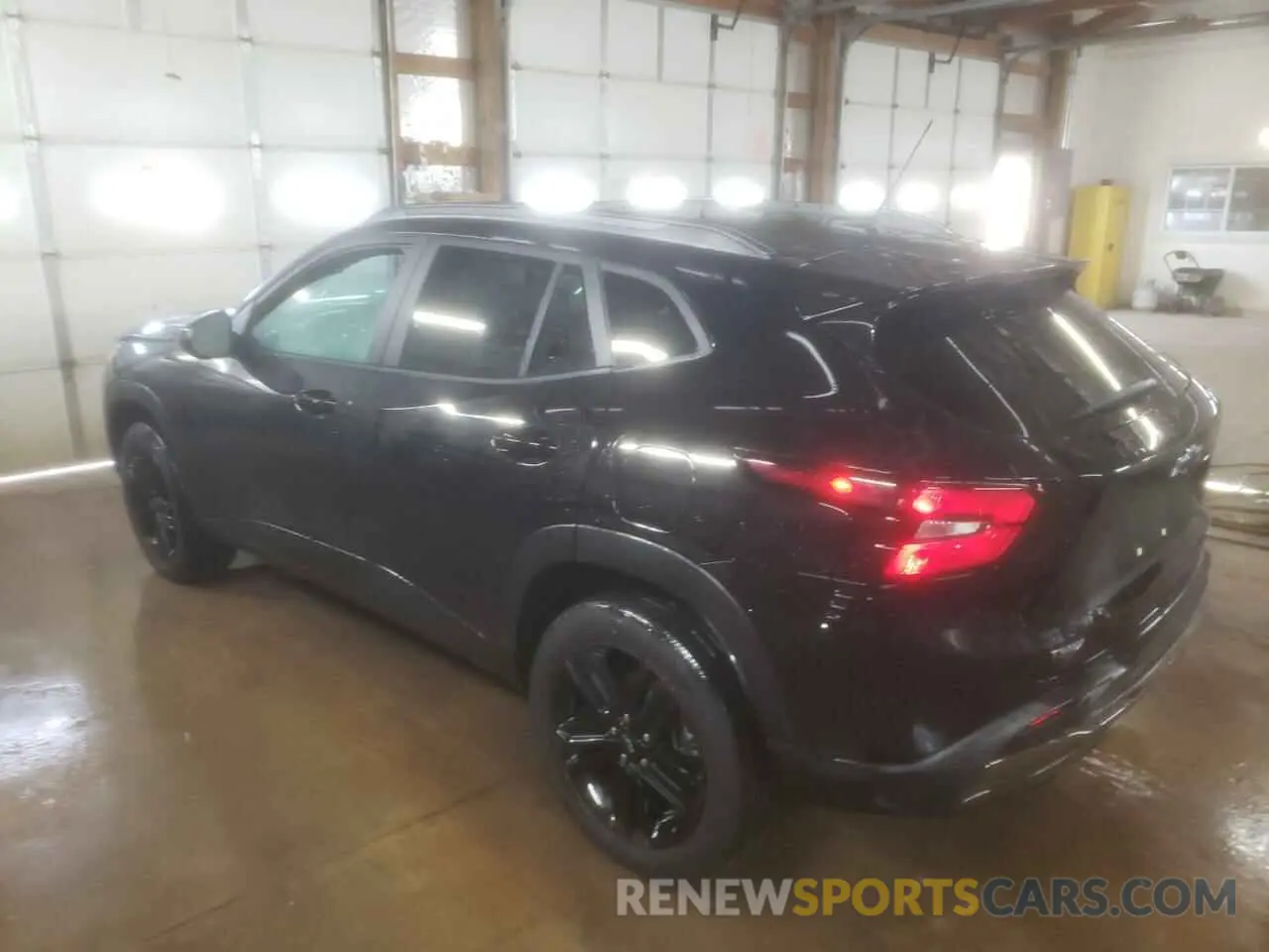 2 fotografías del automóvil dañado KL77LKE21RC156620 CHEVROLET TRAX ACTIV 2024