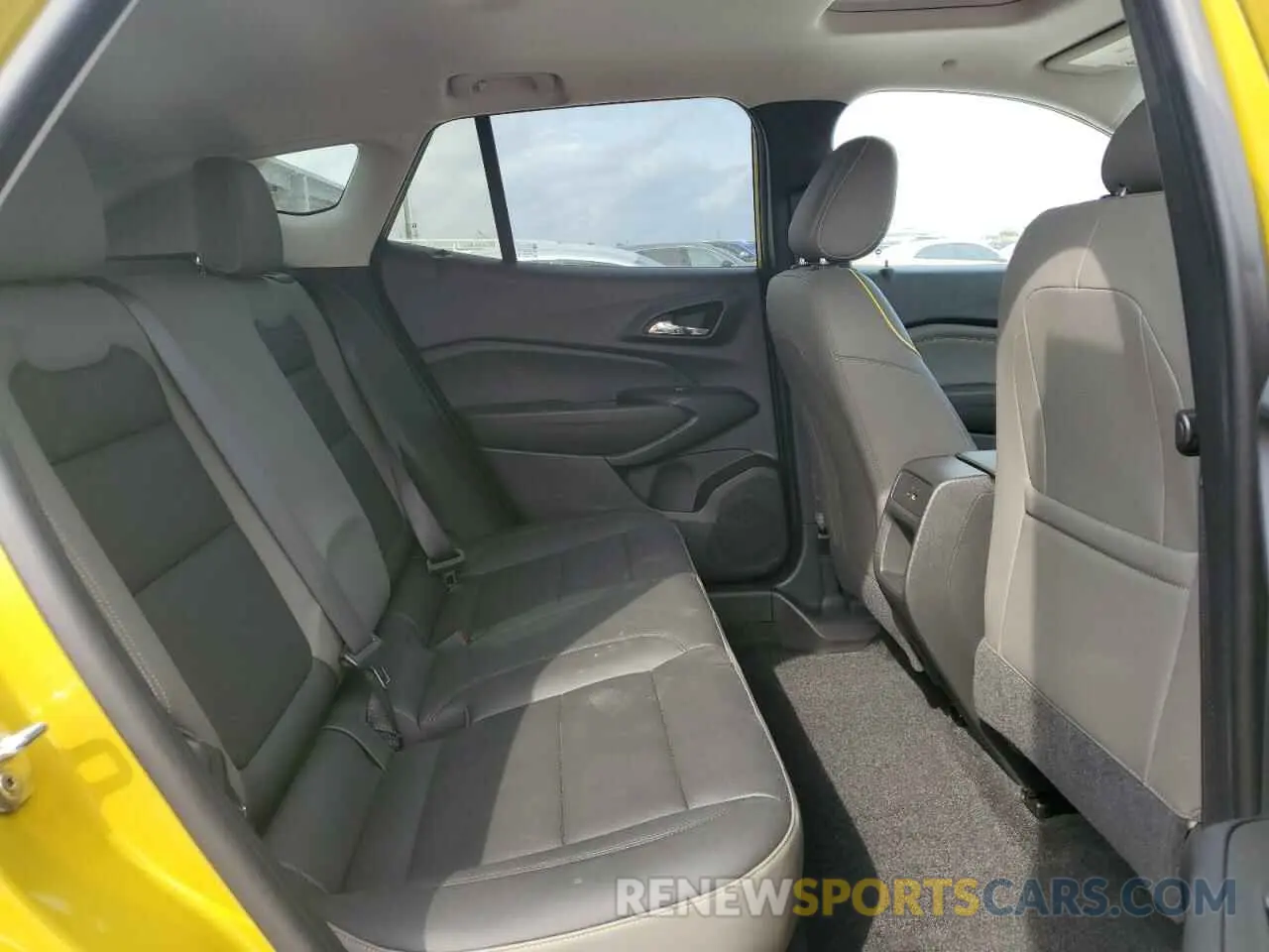 12 fotografías del automóvil dañado KL77LKE25RC019759 CHEVROLET TRAX ACTIV 2024