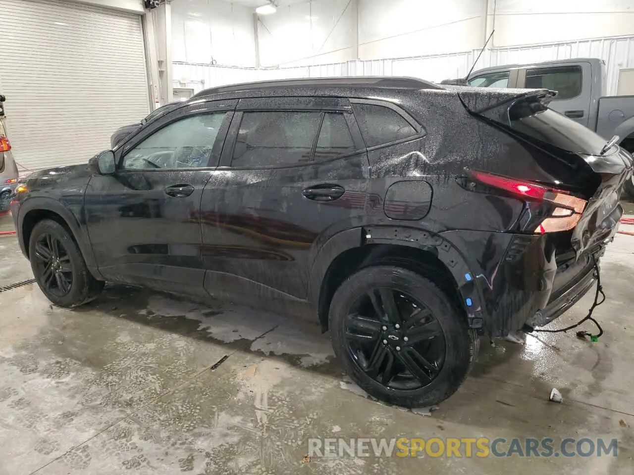 2 fotografías del automóvil dañado KL77LKE25RC097474 CHEVROLET TRAX ACTIV 2024