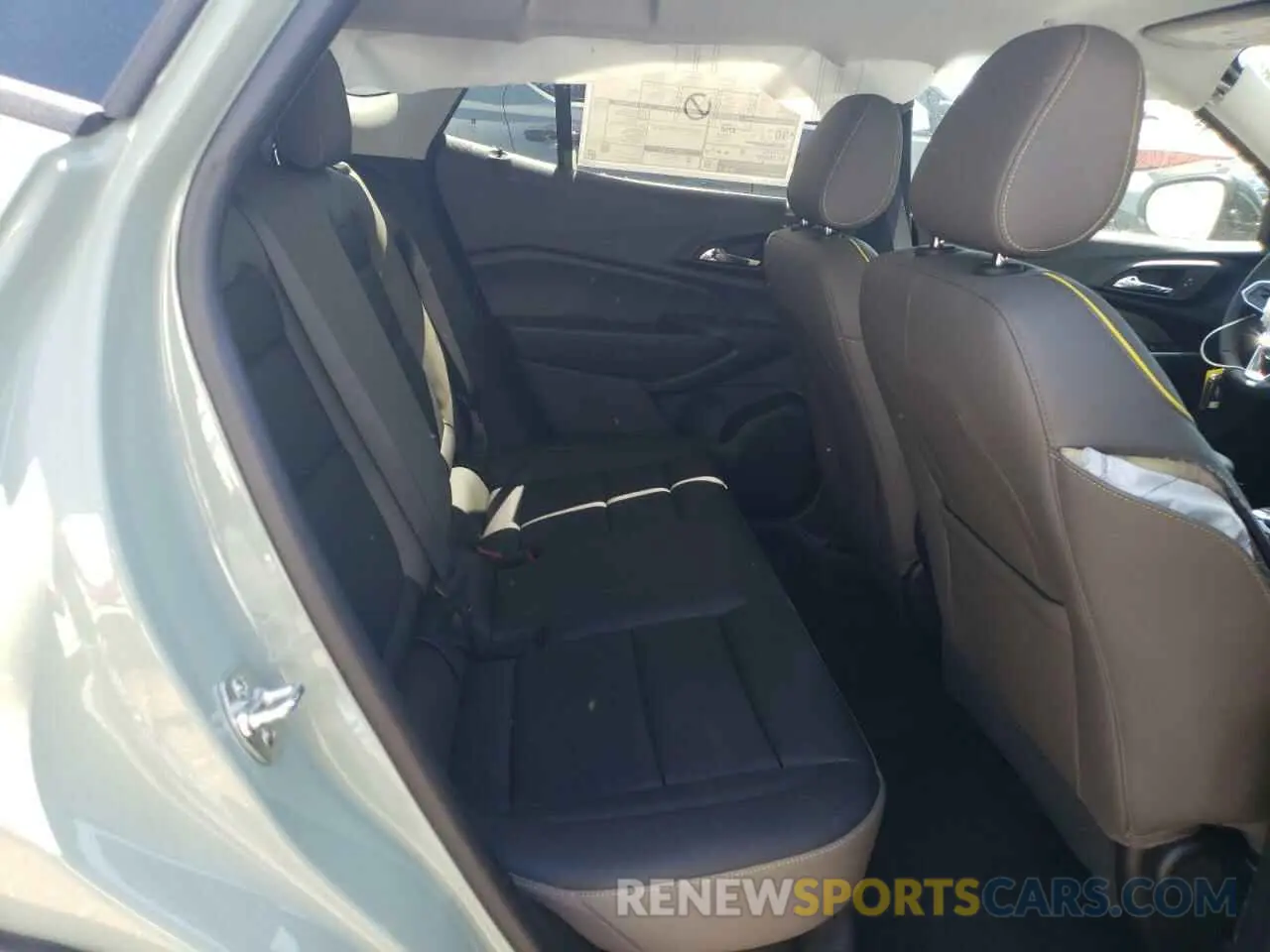 10 fotografías del automóvil dañado KL77LKEP0SC141012 CHEVROLET TRAX ACTIV 2025