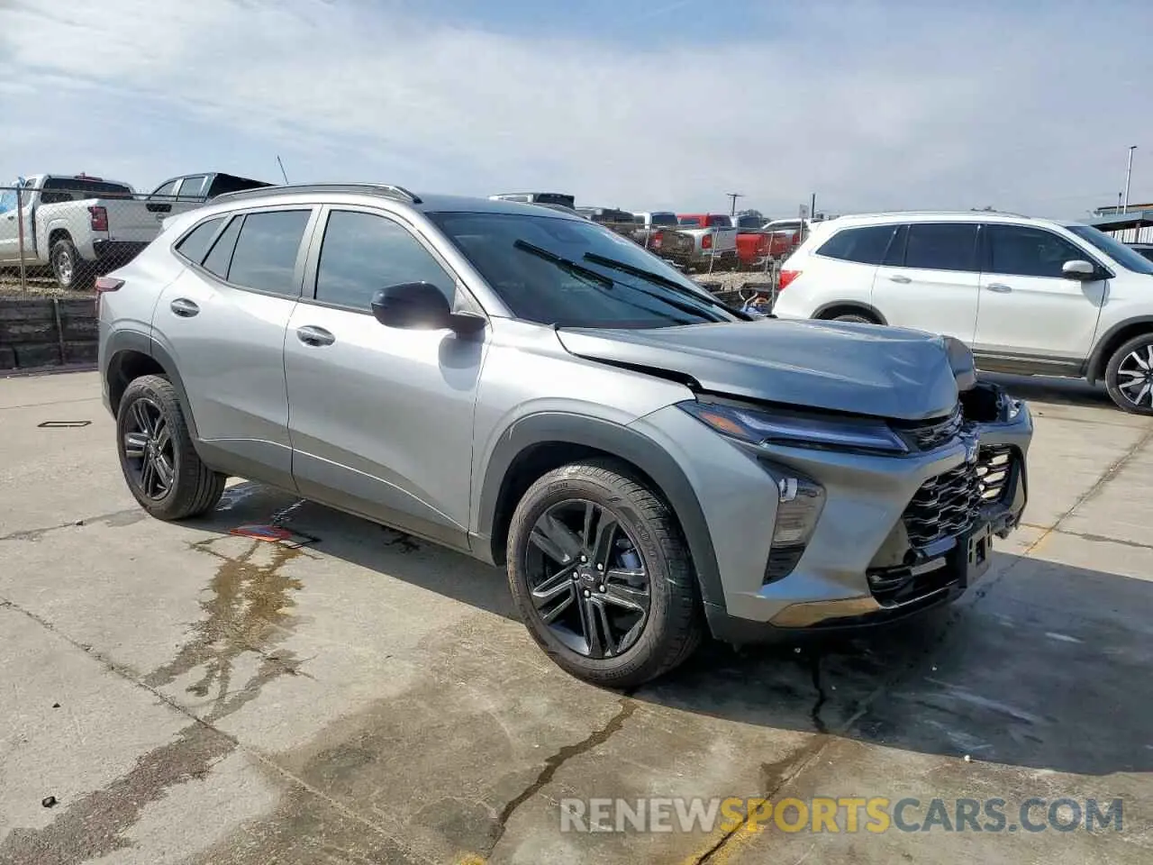 4 fotografías del automóvil dañado KL77LKEP2SC111252 CHEVROLET TRAX ACTIV 2025