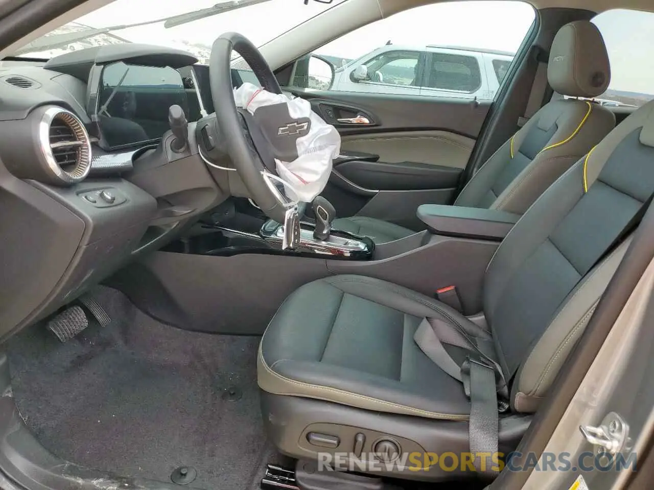 7 fotografías del automóvil dañado KL77LKEP2SC111252 CHEVROLET TRAX ACTIV 2025