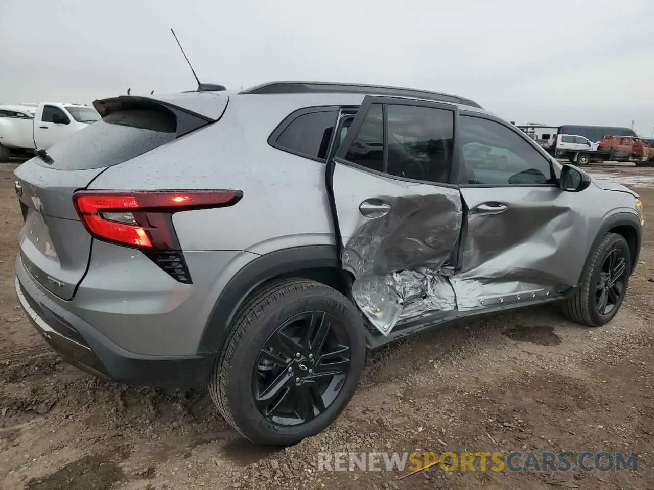 3 fotografías del automóvil dañado KL77LKEP4SC052592 CHEVROLET TRAX ACTIV 2025