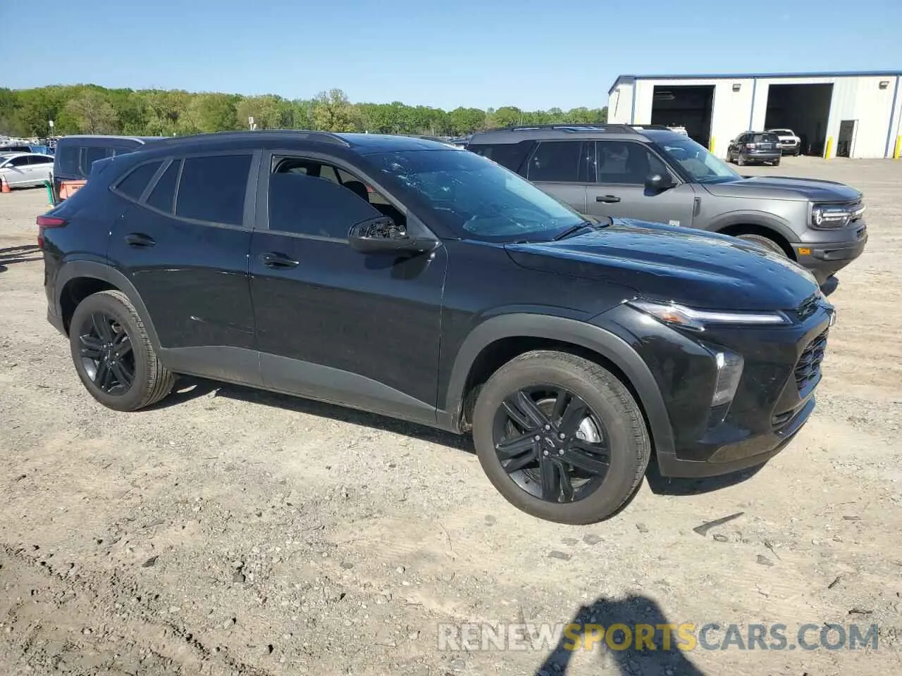 4 fotografías del automóvil dañado KL77LKEP4SC065732 CHEVROLET TRAX ACTIV 2025