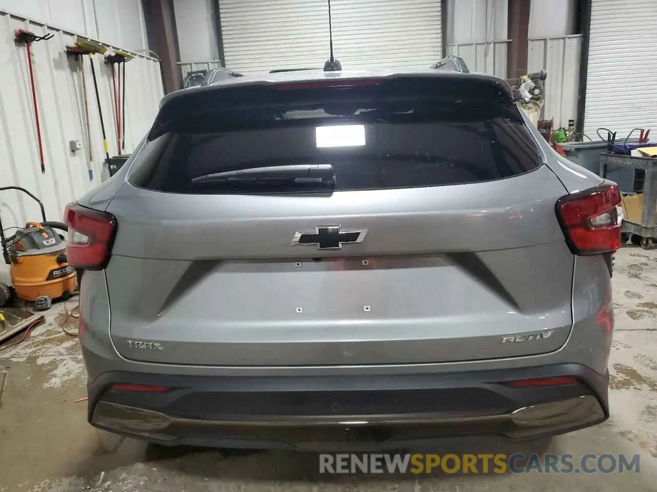 6 fotografías del automóvil dañado KL77LKEP4SC169704 CHEVROLET TRAX ACTIV 2025