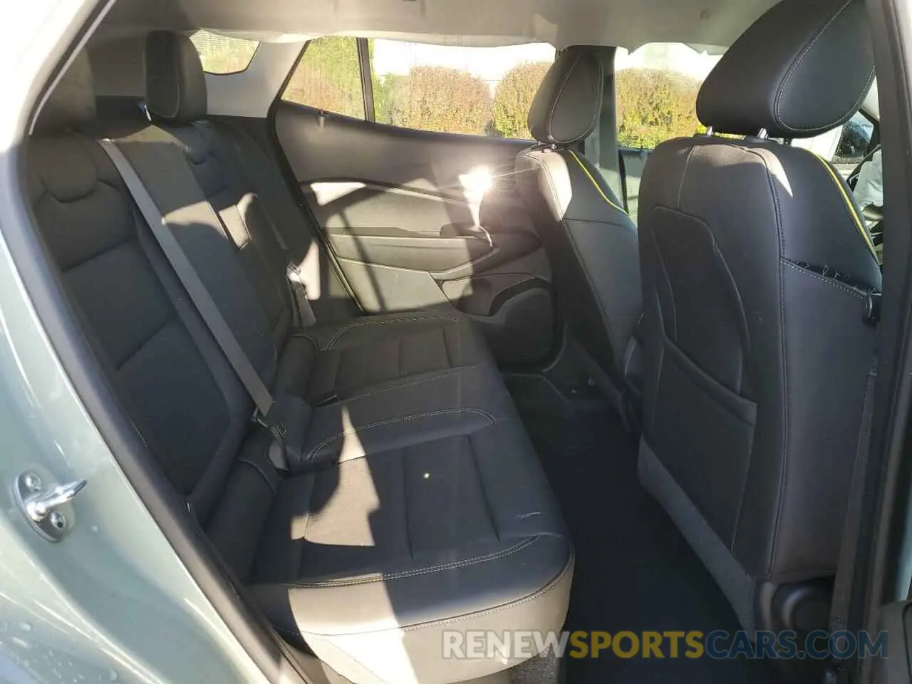 10 fotografías del automóvil dañado KL77LKEP9SC021242 CHEVROLET TRAX ACTIV 2025