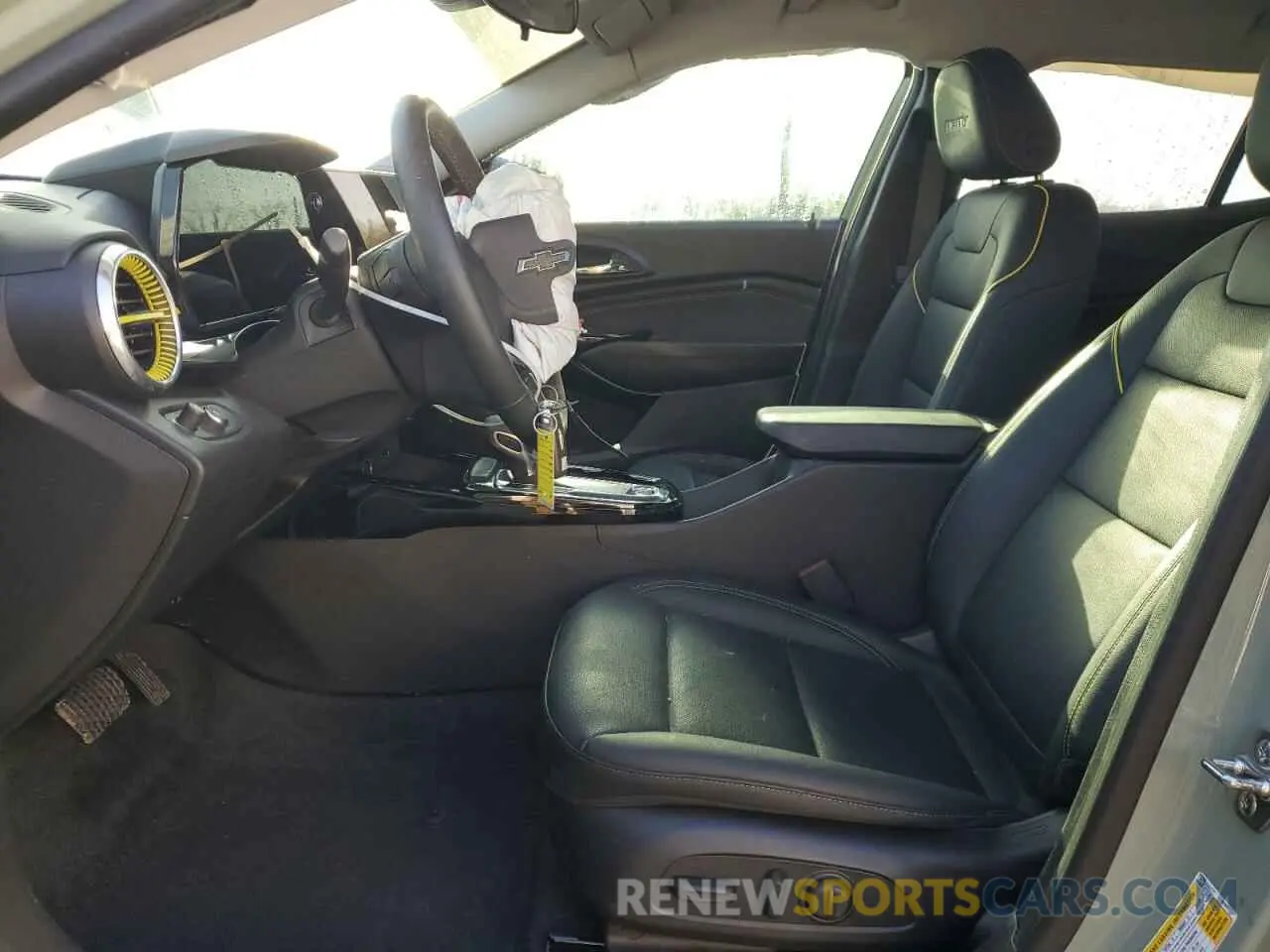 7 fotografías del automóvil dañado KL77LKEP9SC021242 CHEVROLET TRAX ACTIV 2025