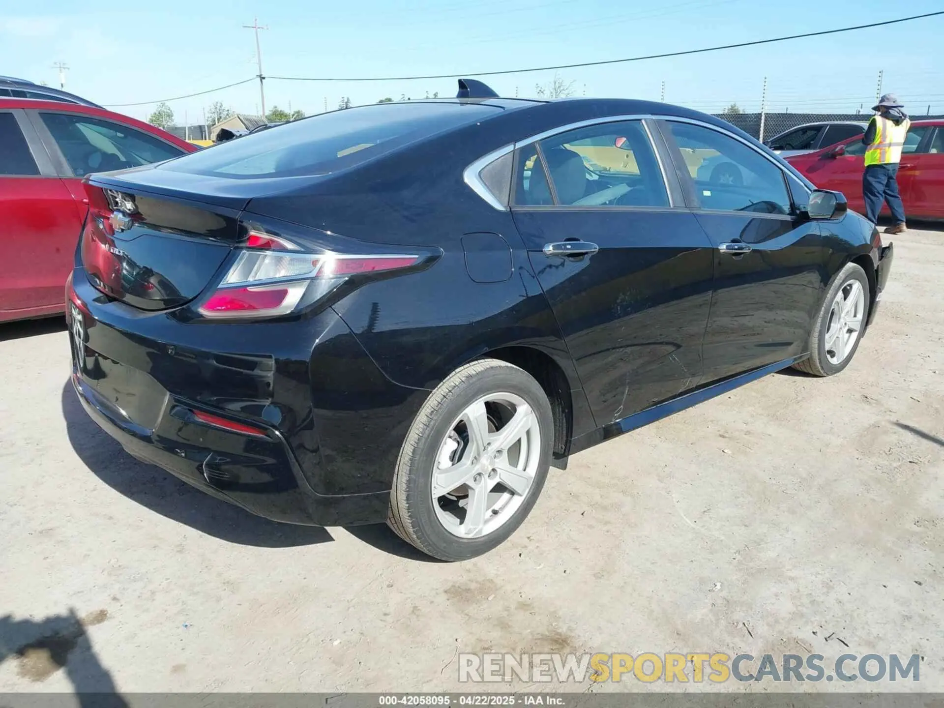 4 fotografías del automóvil dañado 1G1RC6S5XKU112982 CHEVROLET VOLT 2019