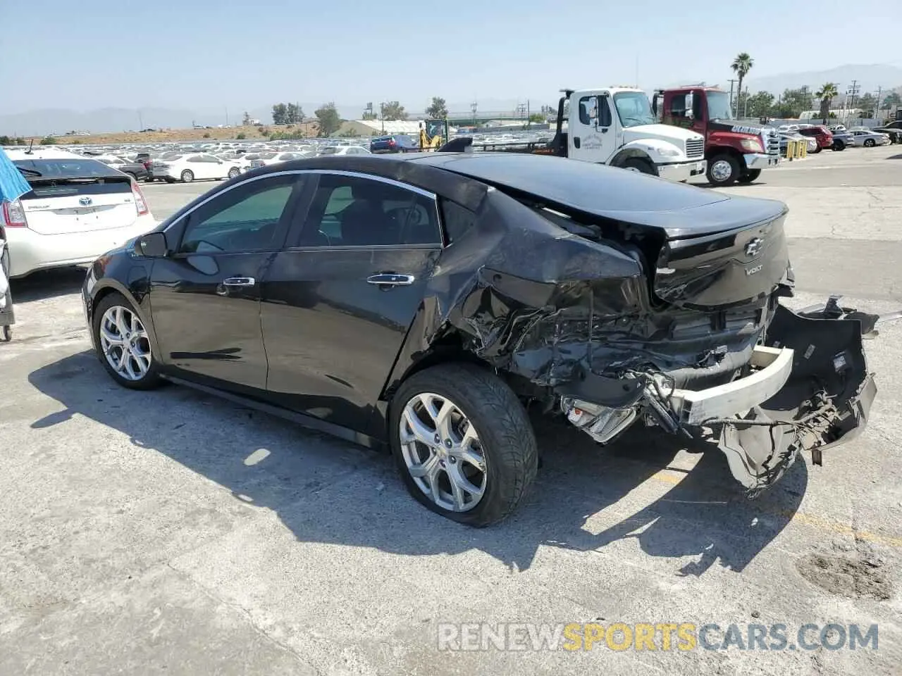 2 fotografías del automóvil dañado 1G1RD6S56HU189337 CHEVROLET VOLT 2020