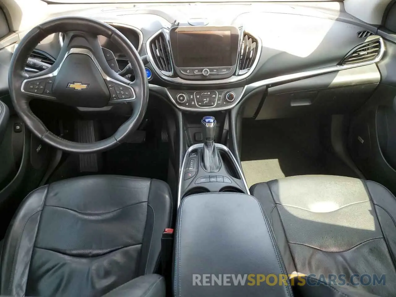 8 fotografías del automóvil dañado 1G1RD6S56HU189337 CHEVROLET VOLT 2020