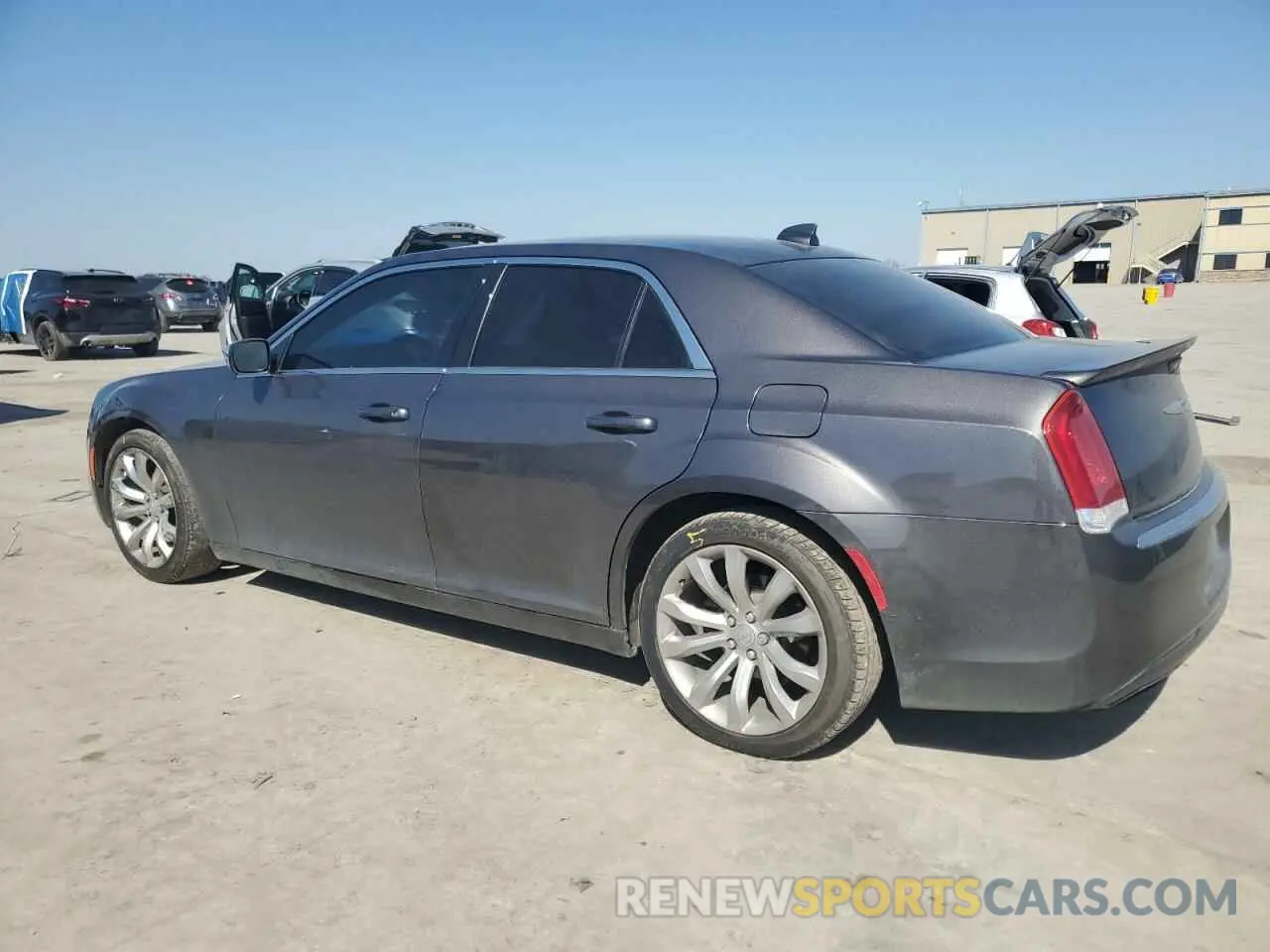 2 fotografías del automóvil dañado 2C3CCAAG1KH507224 CHRYSLER 300 2019