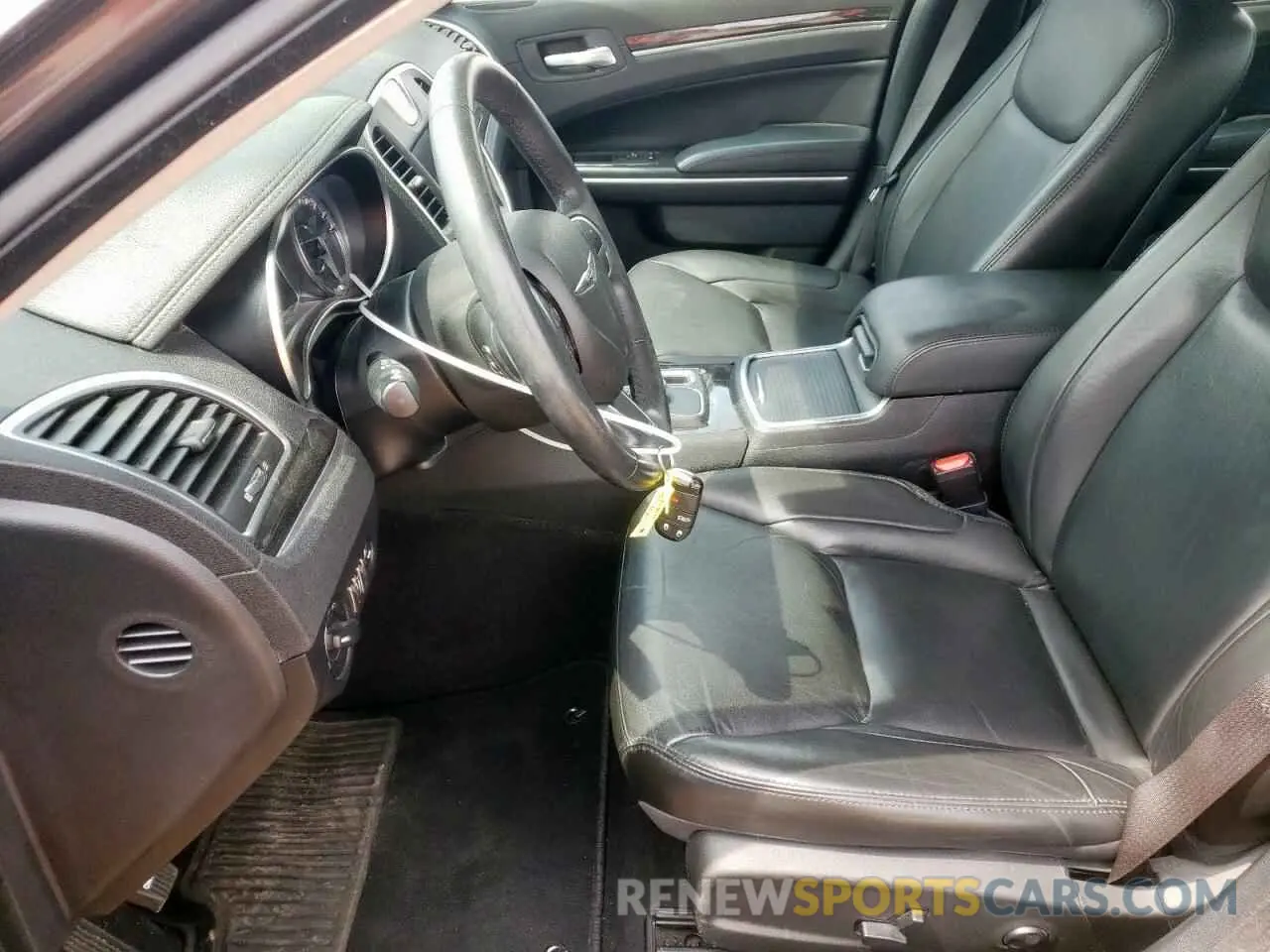7 fotografías del automóvil dañado 2C3CCAAG5KH755816 CHRYSLER 300 2019