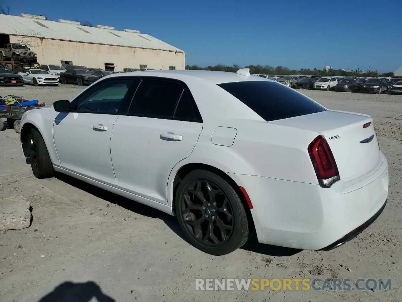 2 fotografías del automóvil dañado 2C3CCAAG7KH589914 CHRYSLER 300 2019
