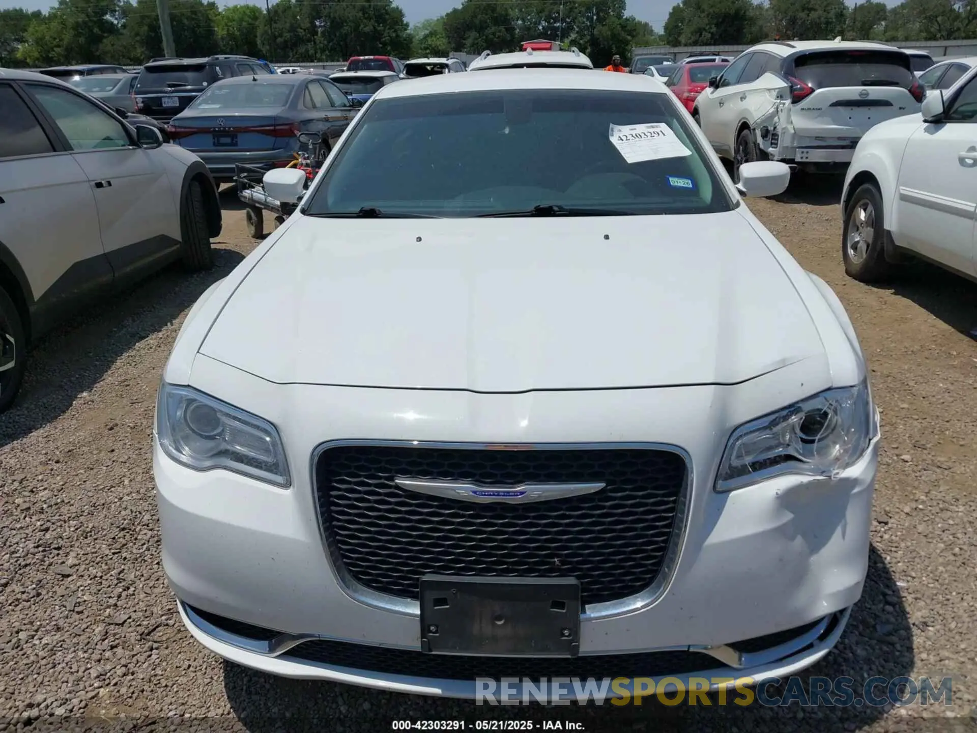 12 fotografías del automóvil dañado 2C3CCAAG7KH590111 CHRYSLER 300 2019