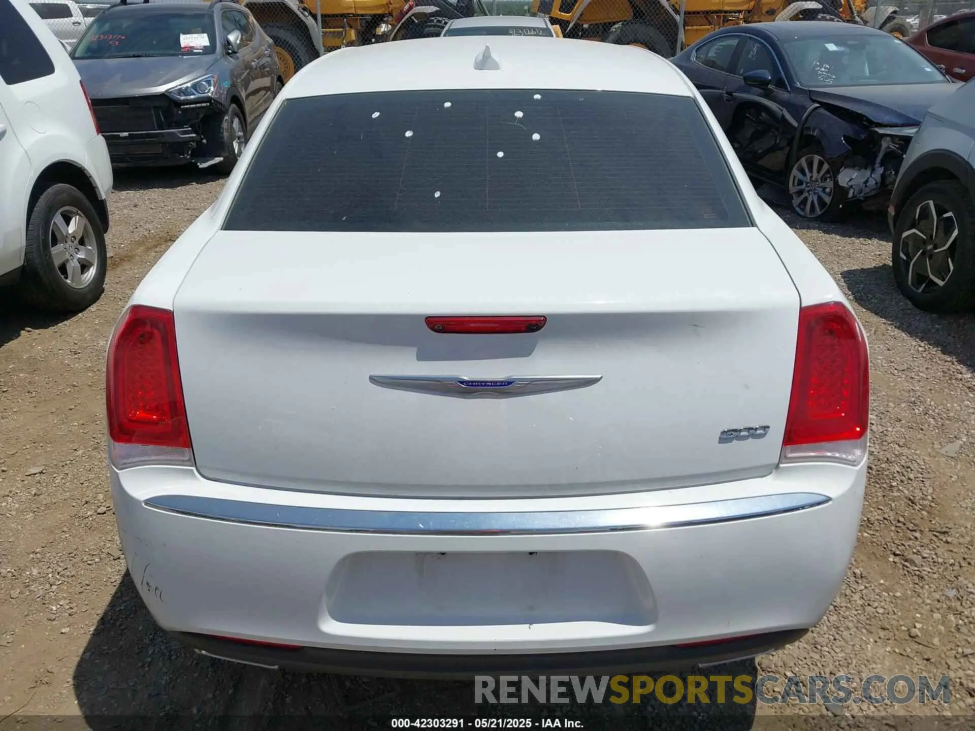 16 fotografías del automóvil dañado 2C3CCAAG7KH590111 CHRYSLER 300 2019