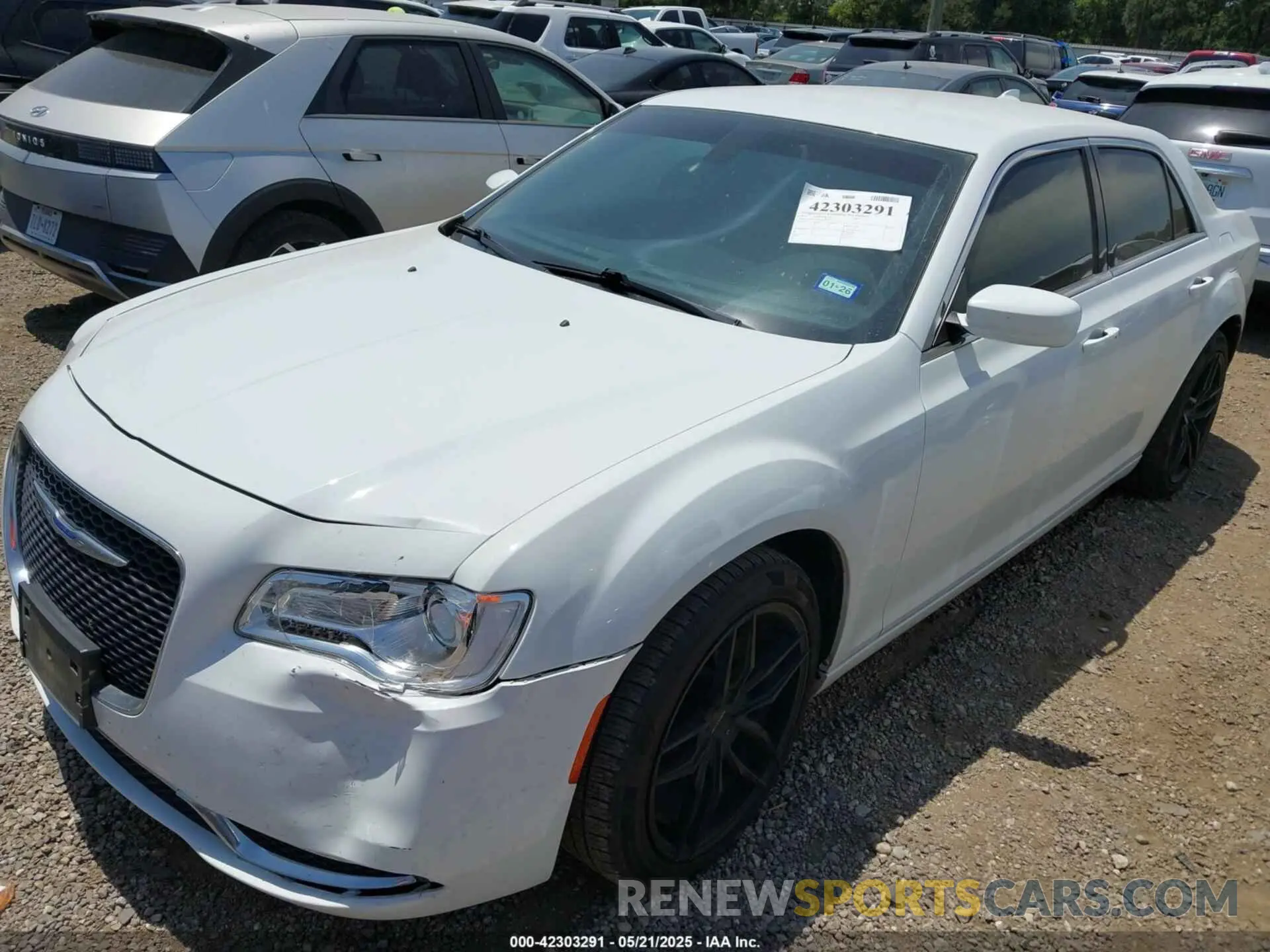 2 fotografías del automóvil dañado 2C3CCAAG7KH590111 CHRYSLER 300 2019