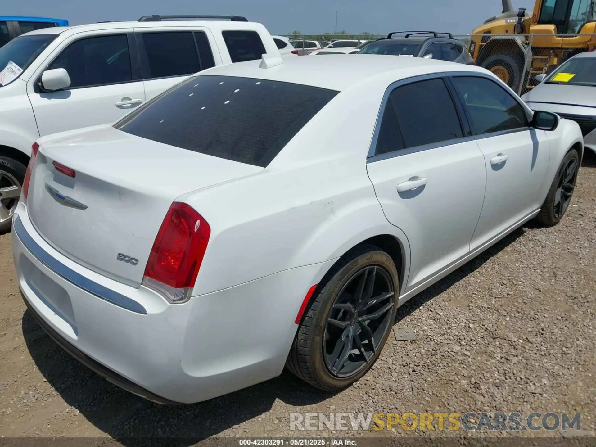 4 fotografías del automóvil dañado 2C3CCAAG7KH590111 CHRYSLER 300 2019
