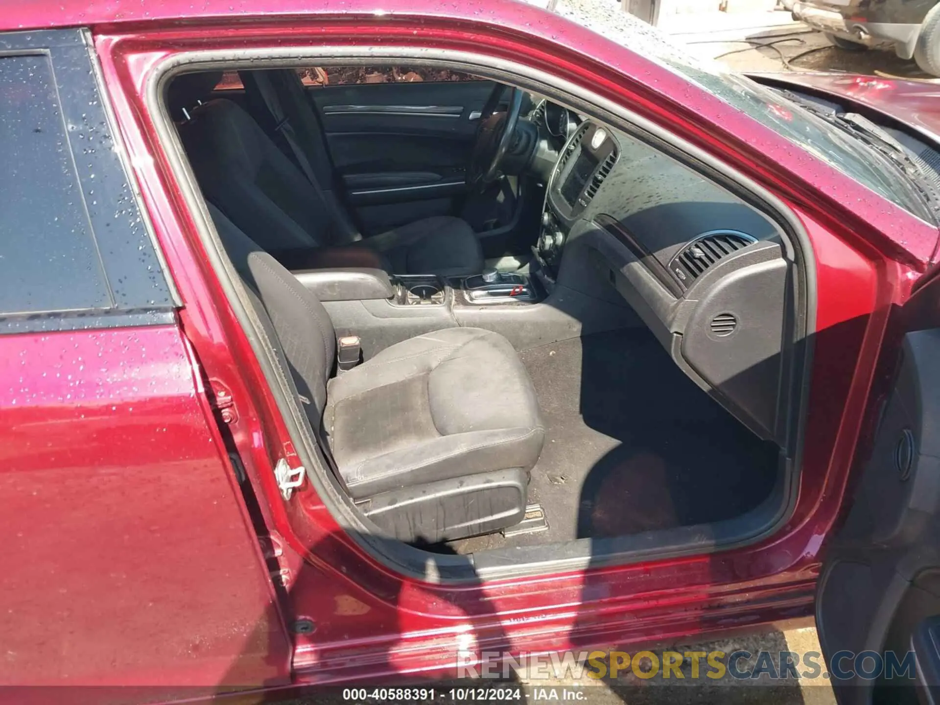 5 fotografías del automóvil dañado 2C3CCAAG7KH738824 CHRYSLER 300 2019