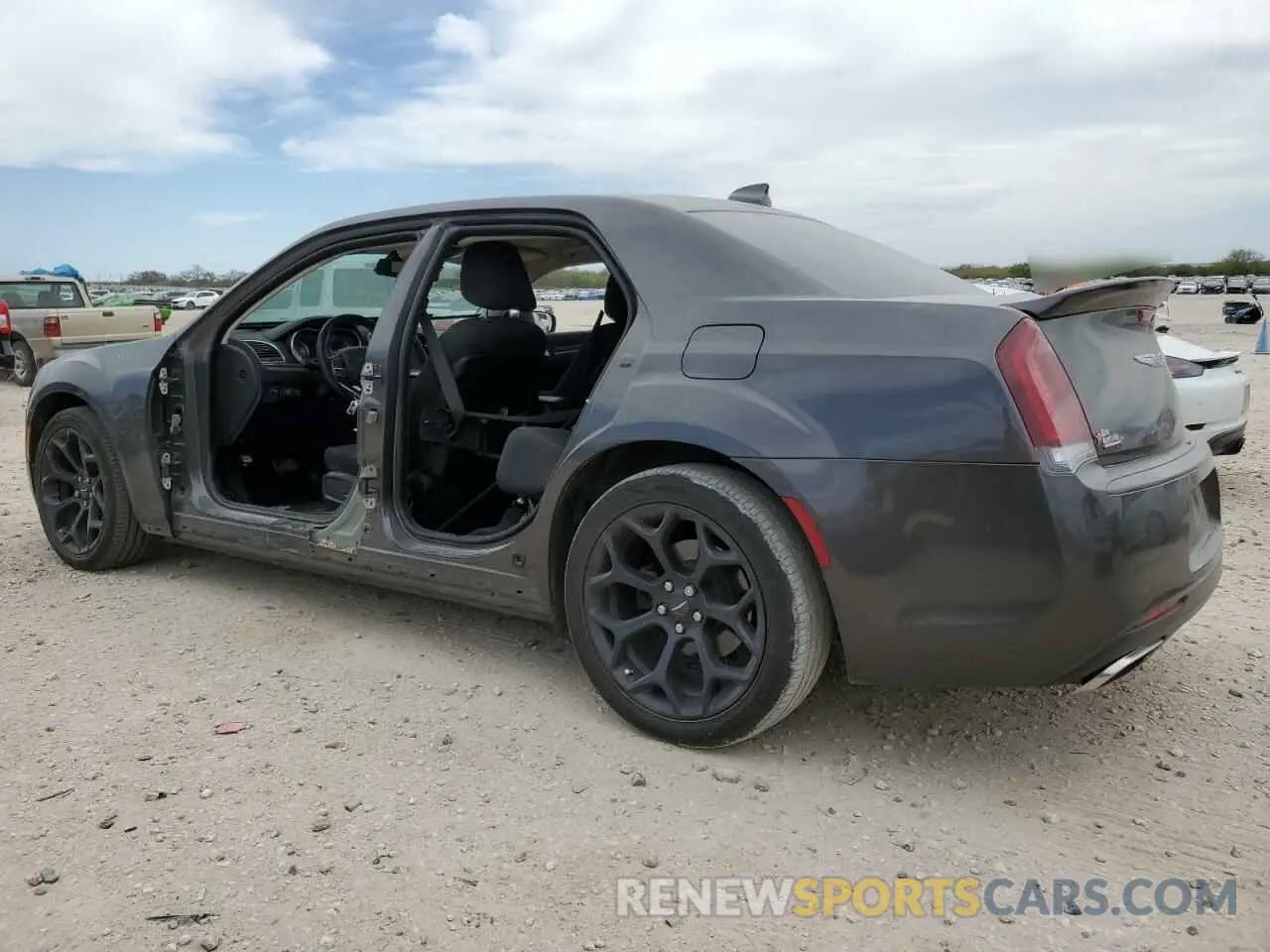 2 fotografías del automóvil dañado 2C3CCAAG8KH602041 CHRYSLER 300 2019