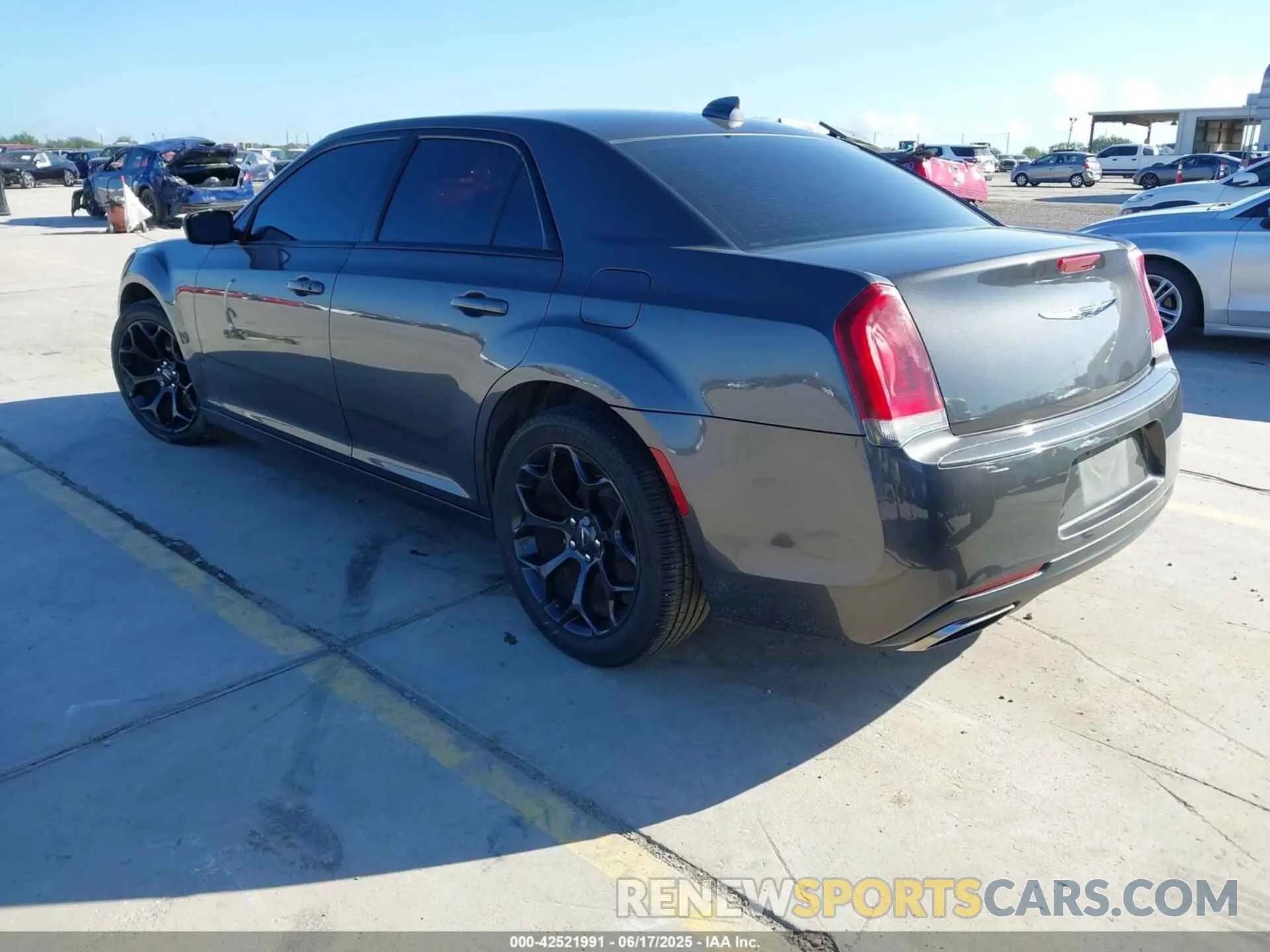 3 fotografías del automóvil dañado 2C3CCAAG8KH655290 CHRYSLER 300 2019