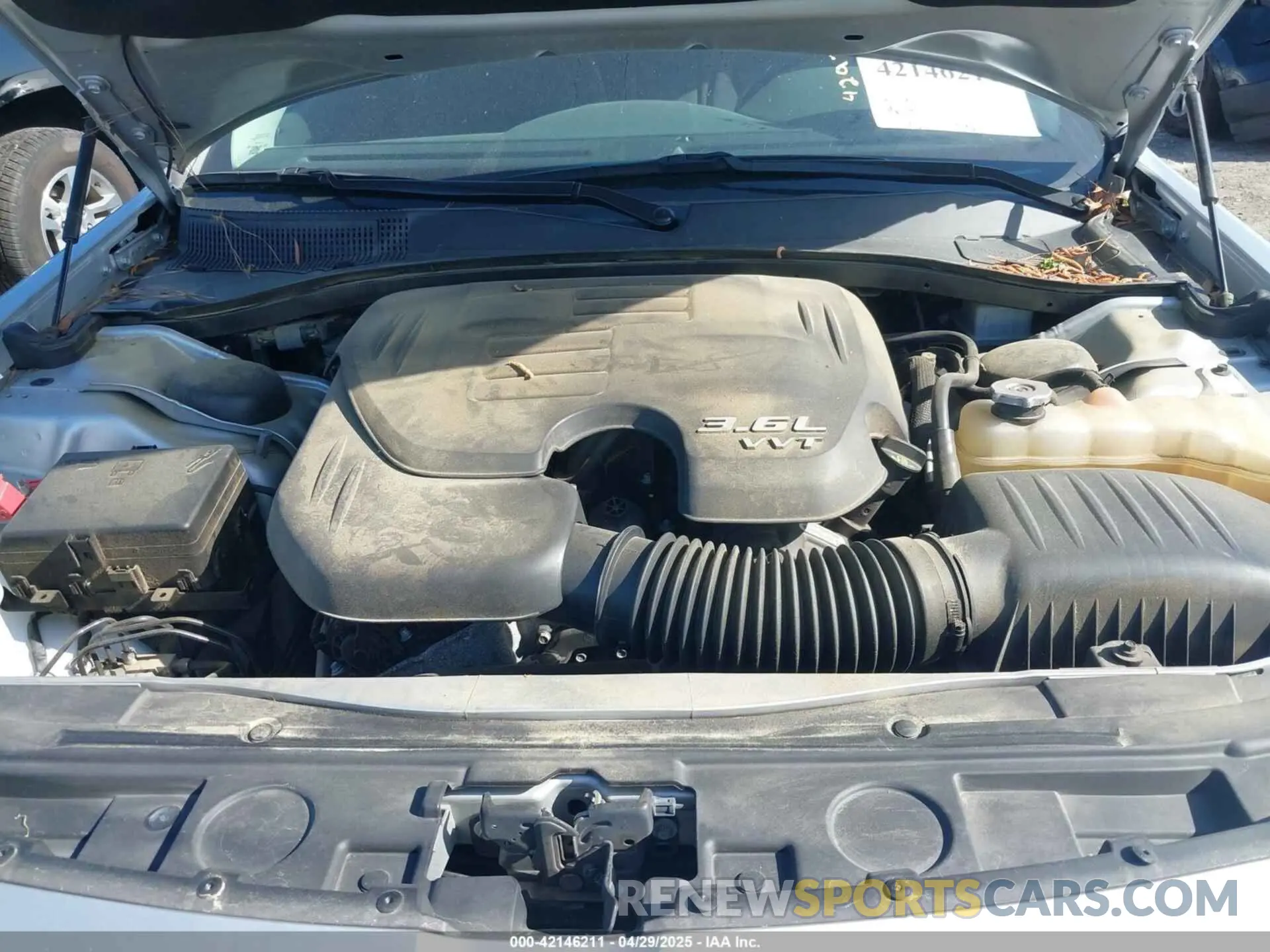 10 fotografías del automóvil dañado 2C3CCAAG9KH581040 CHRYSLER 300 2019