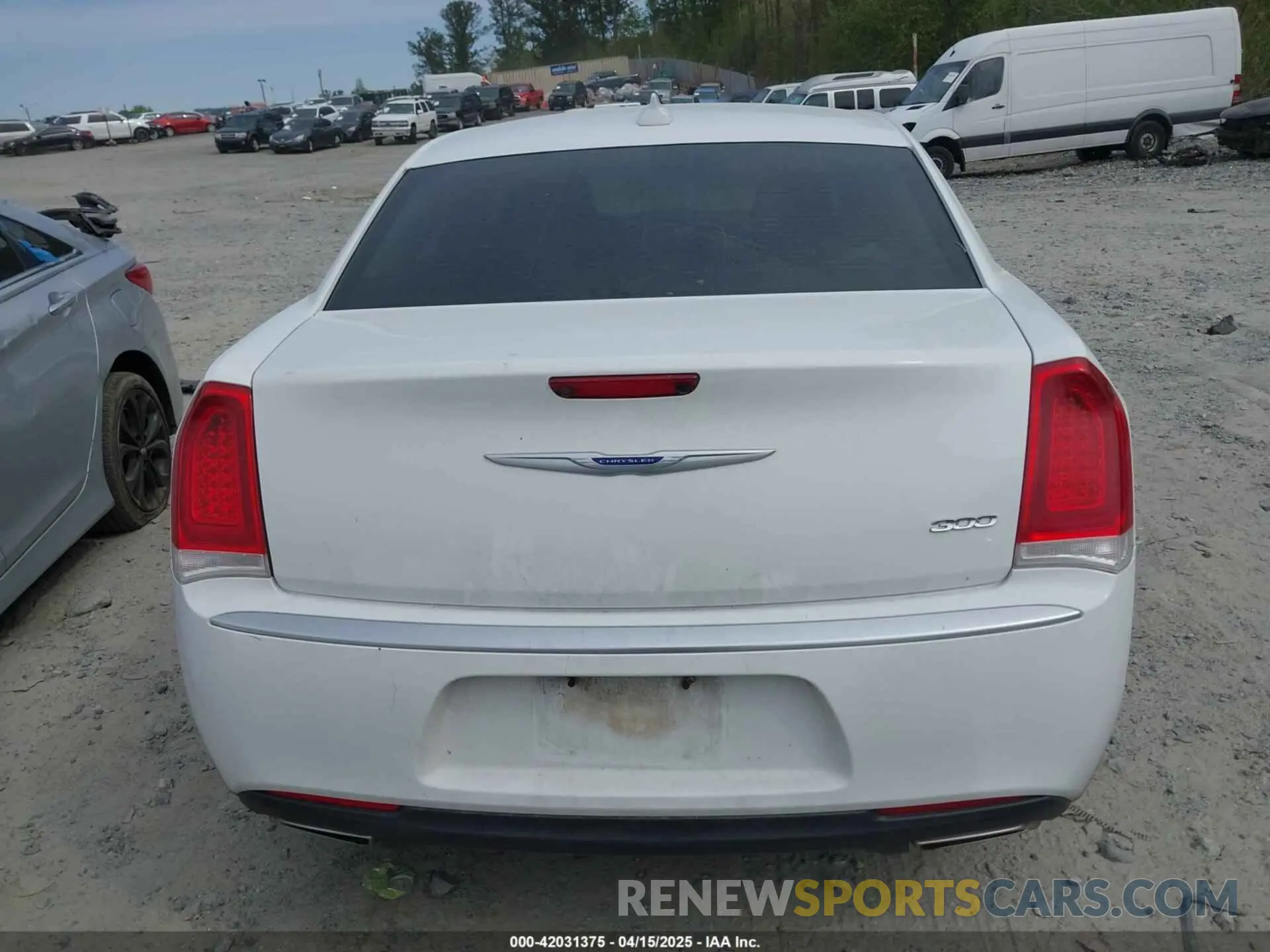 15 fotografías del automóvil dañado 2C3CCAAG9KH723015 CHRYSLER 300 2019