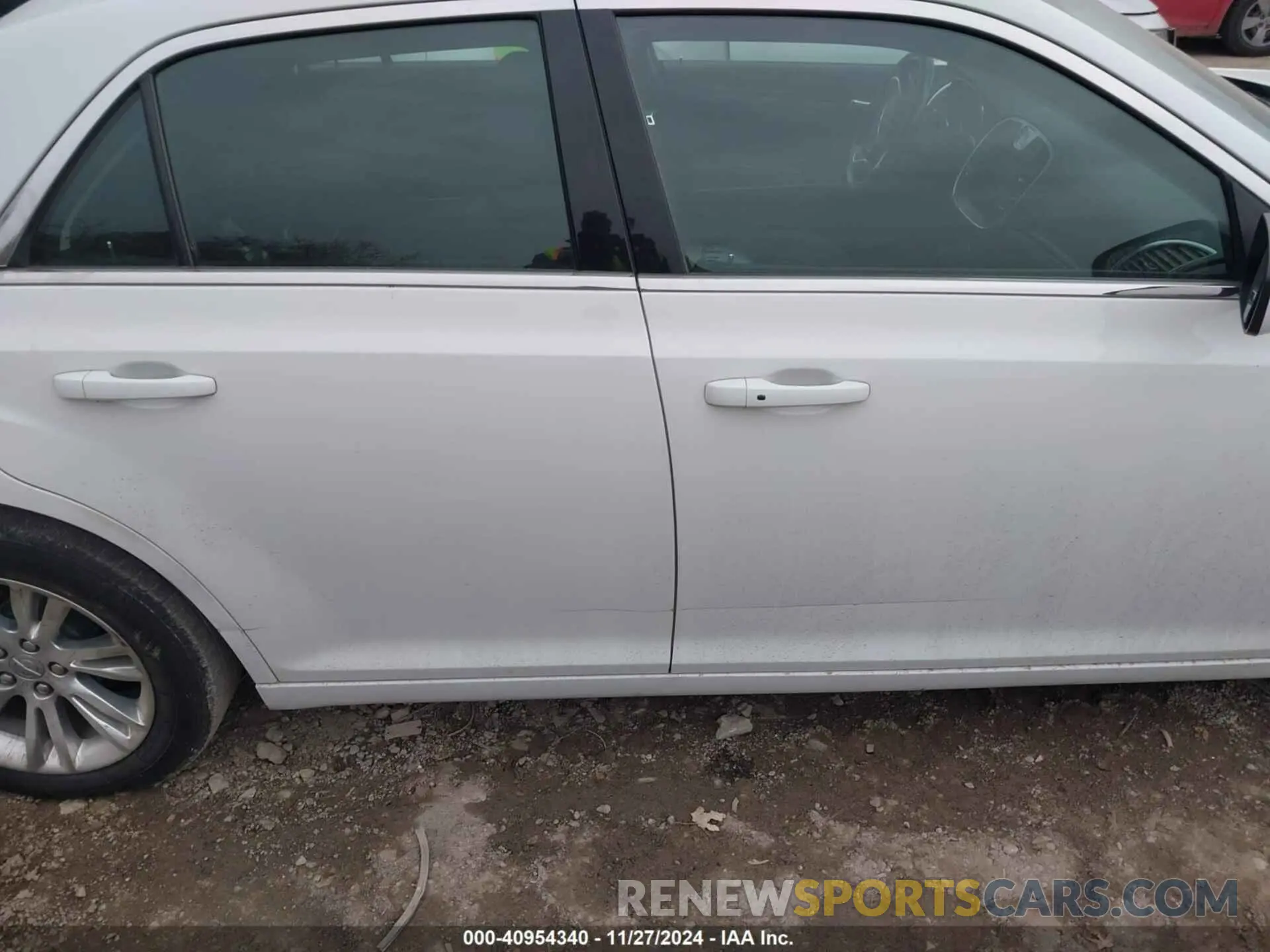13 fotografías del automóvil dañado 2C3CCAAG9KH736962 CHRYSLER 300 2019