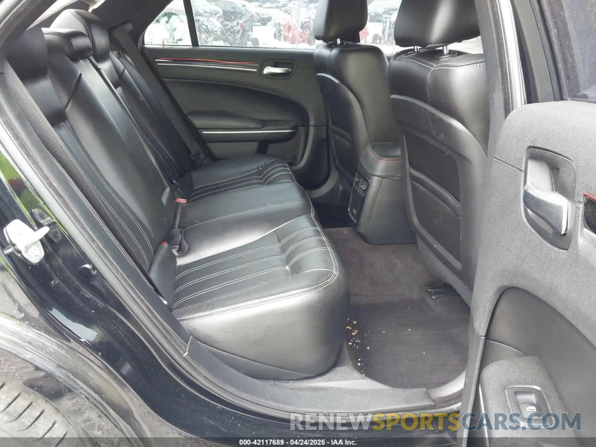 8 fotografías del automóvil dañado 2C3CCABG0KH515491 CHRYSLER 300 2019