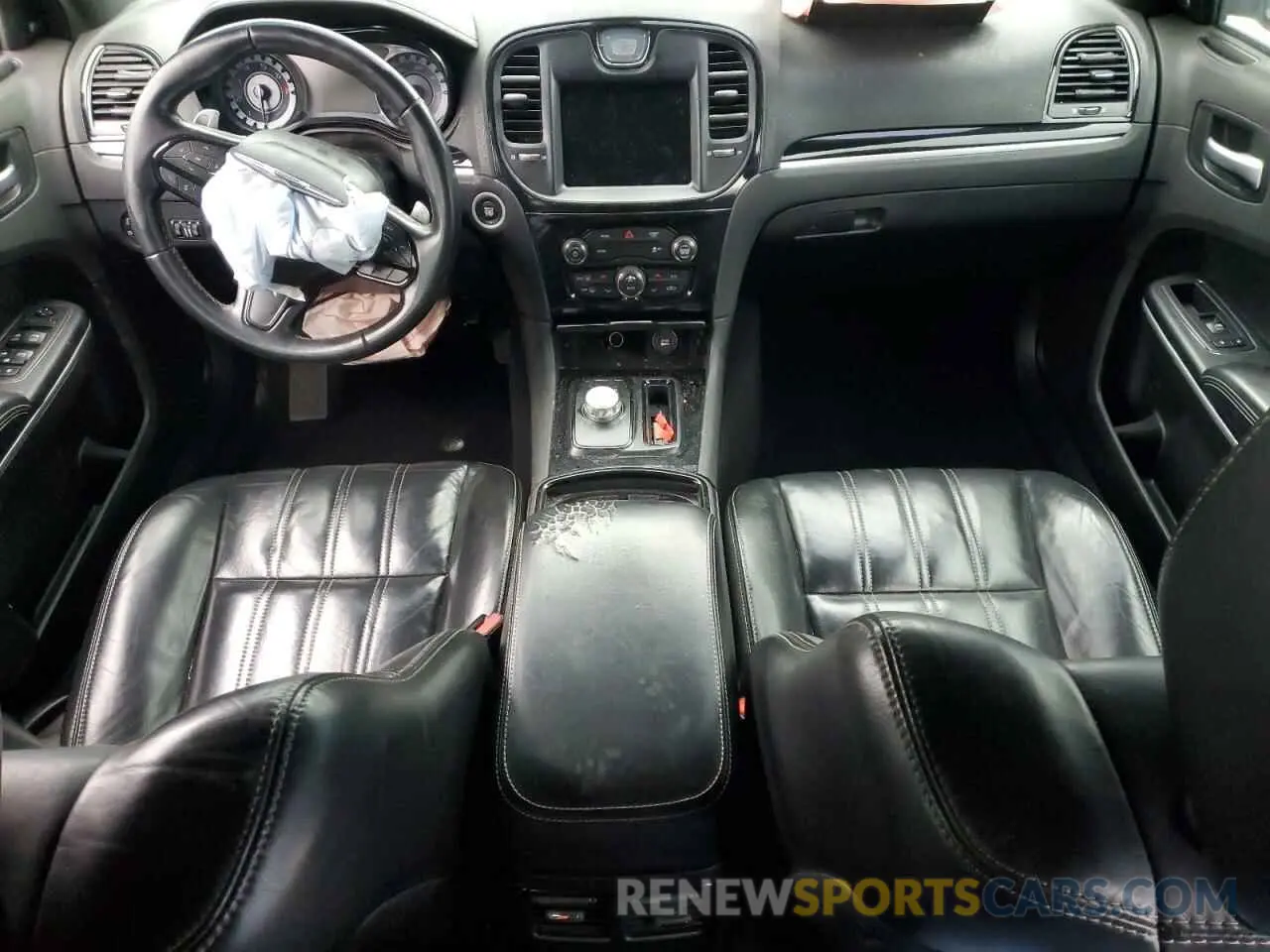 8 fotografías del automóvil dañado 2C3CCABG0KH515622 CHRYSLER 300 2019