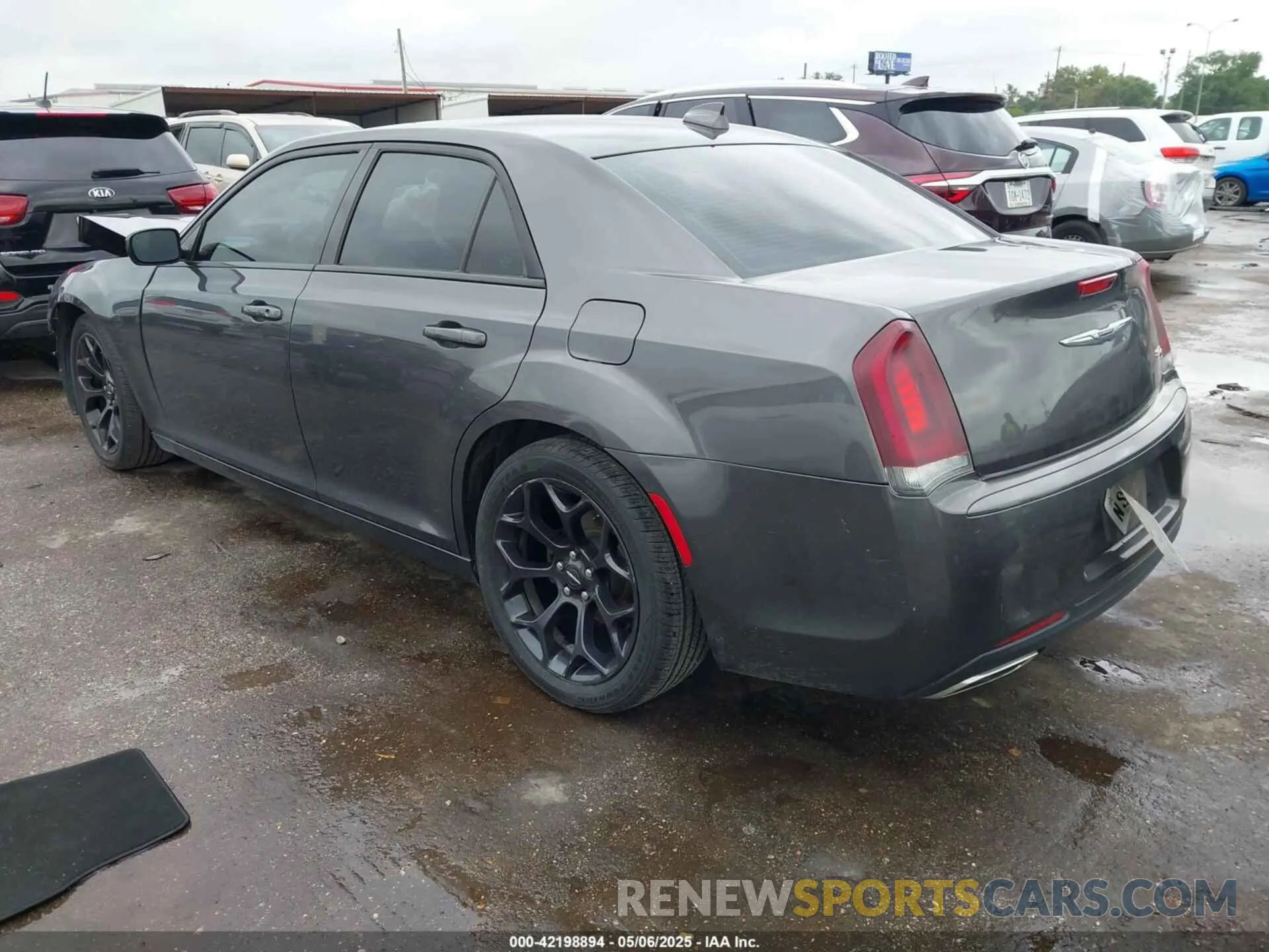 3 fotografías del automóvil dañado 2C3CCABG0KH516446 CHRYSLER 300 2019