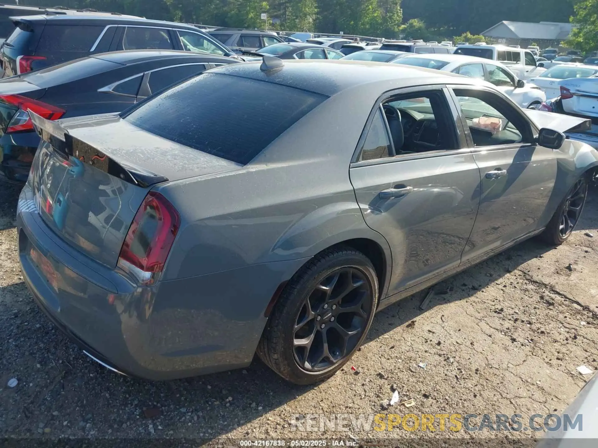 4 fotografías del automóvil dañado 2C3CCABG0KH559734 CHRYSLER 300 2019