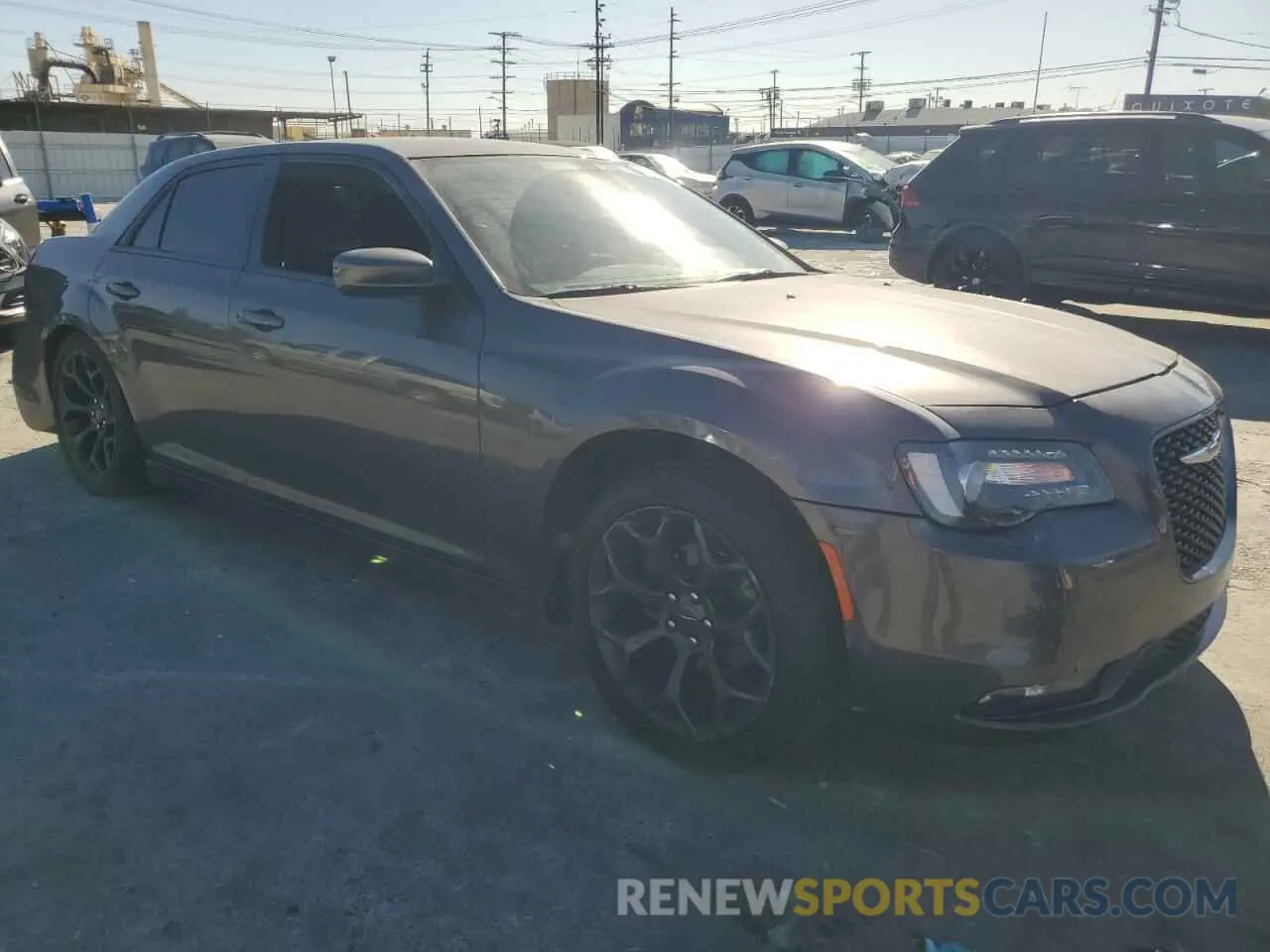 4 fotografías del automóvil dañado 2C3CCABG0KH633993 CHRYSLER 300 2019