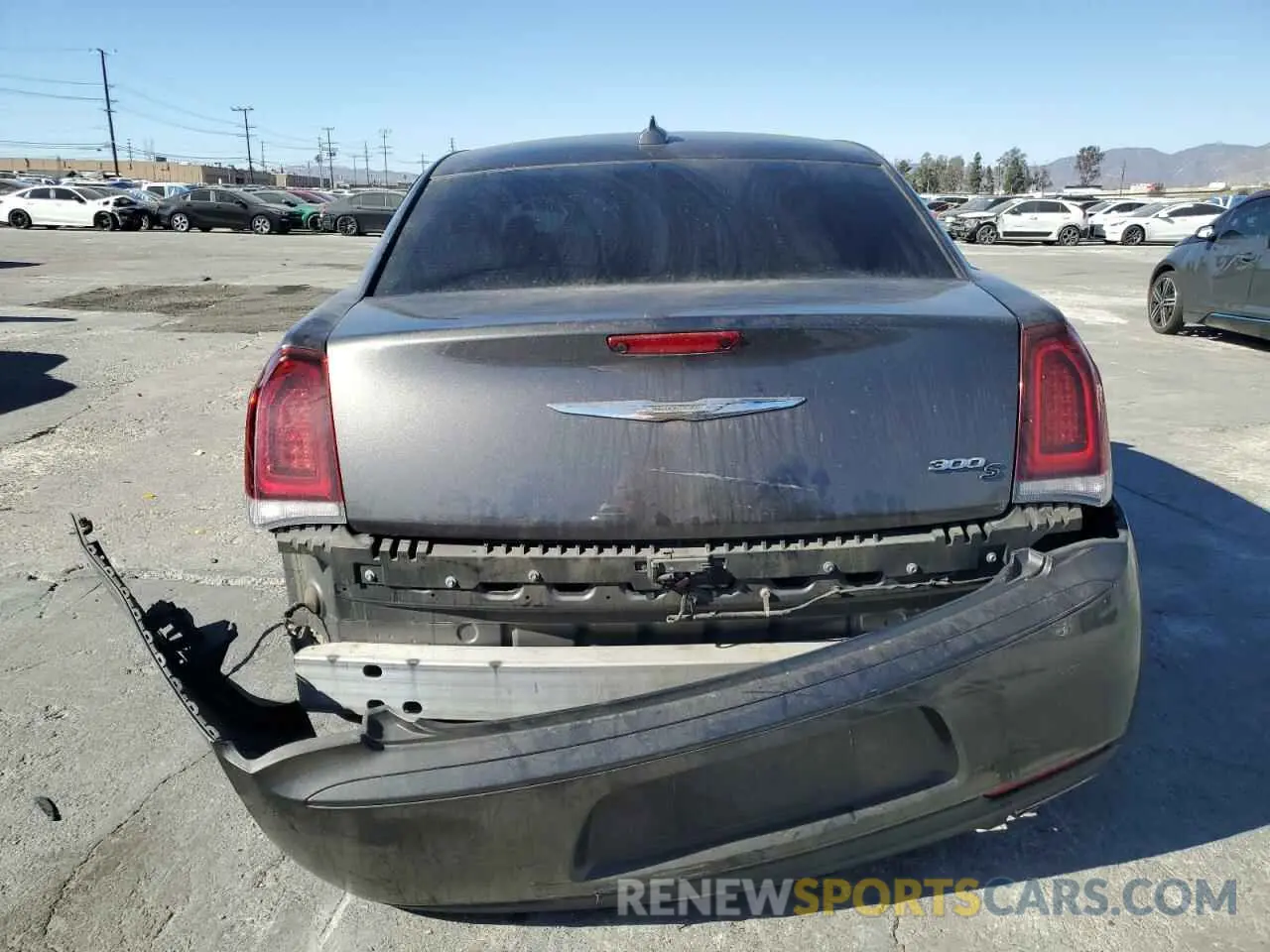 6 fotografías del automóvil dañado 2C3CCABG0KH633993 CHRYSLER 300 2019