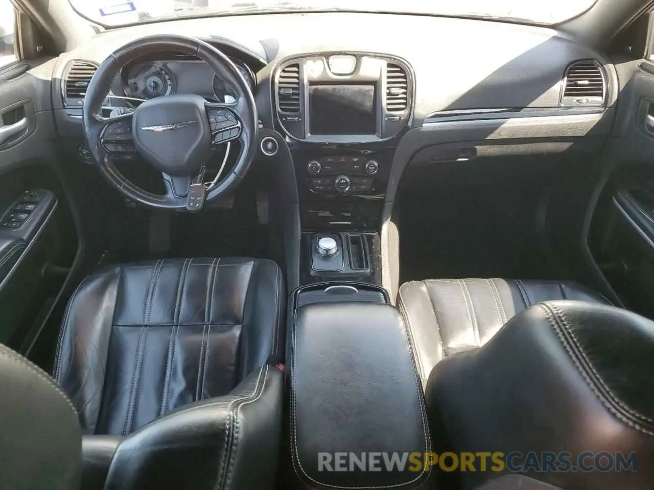 8 fotografías del automóvil dañado 2C3CCABG1KH654061 CHRYSLER 300 2019