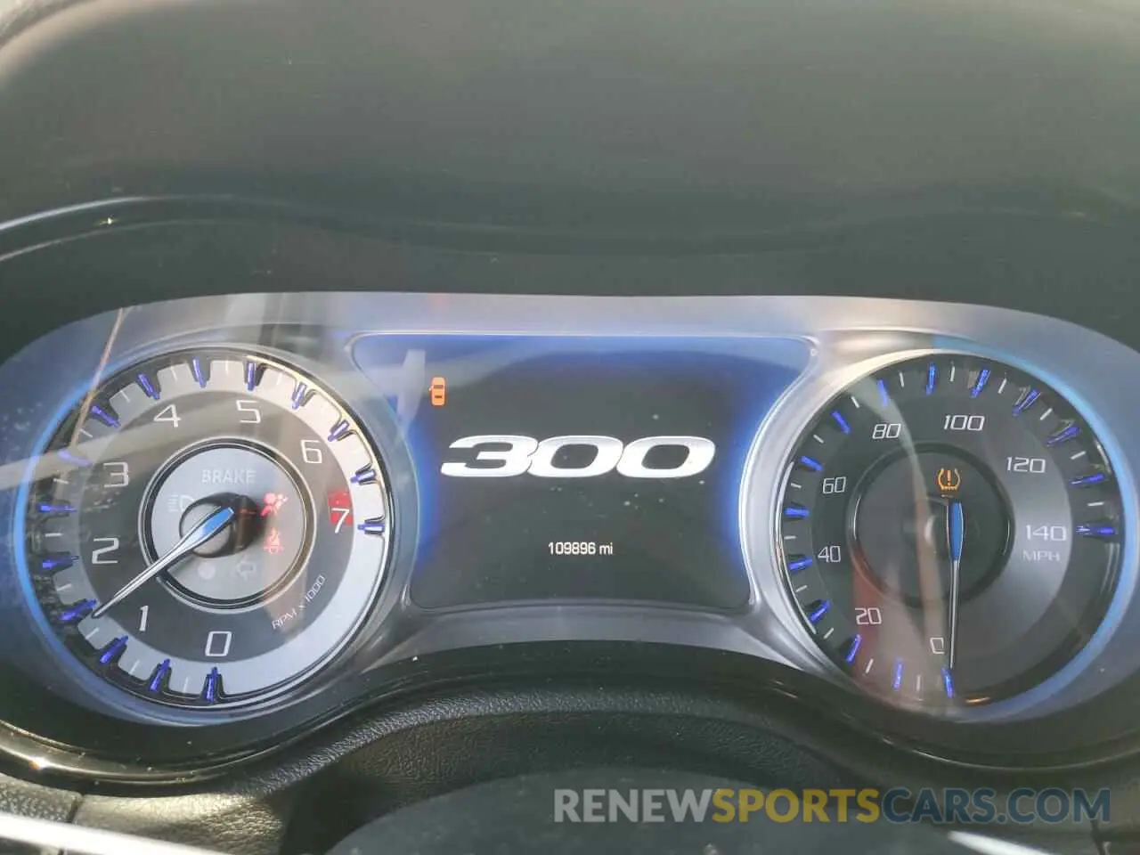 9 fotografías del automóvil dañado 2C3CCABG1KH654061 CHRYSLER 300 2019