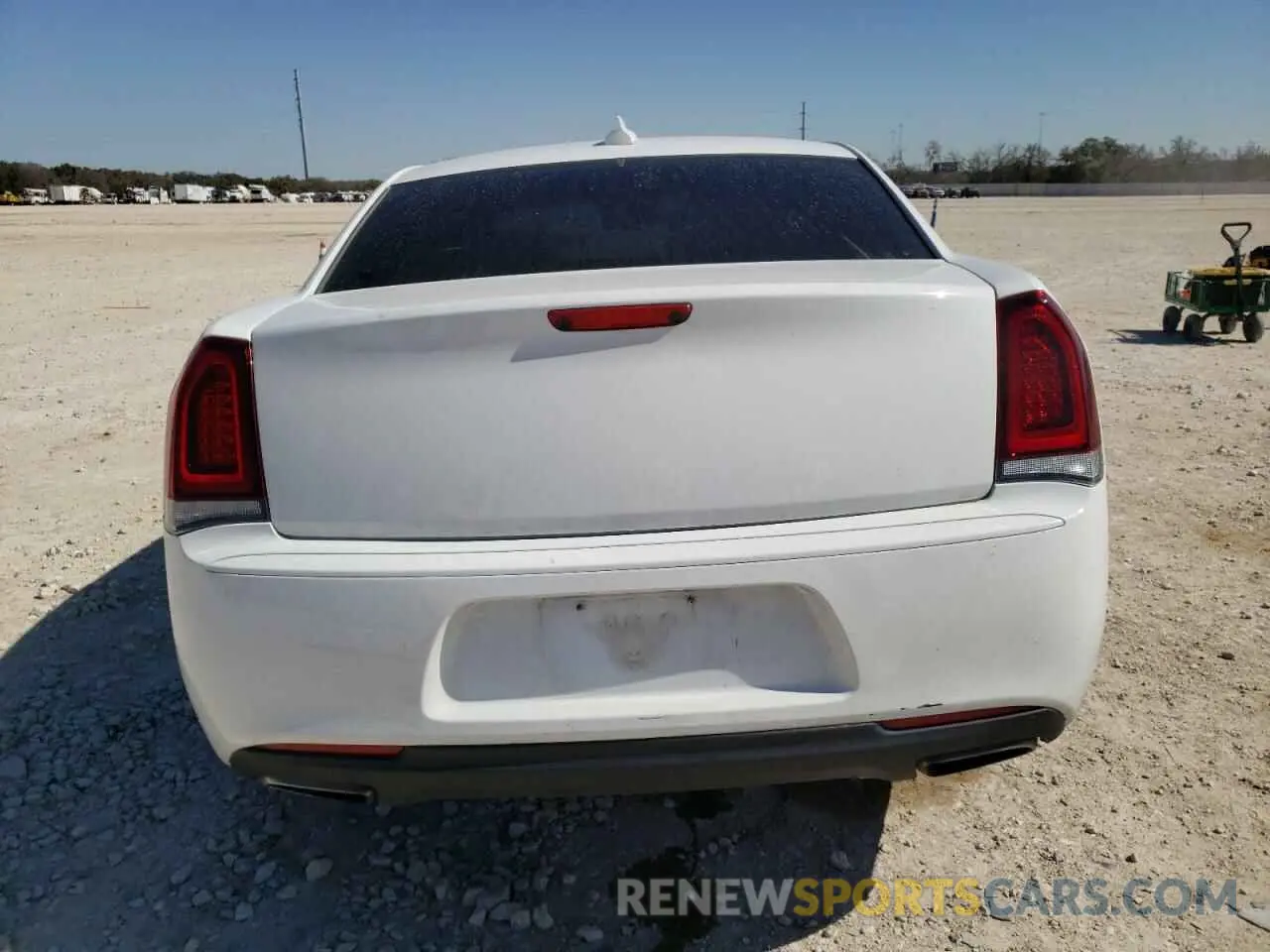 6 fotografías del automóvil dañado 2C3CCABG2KH516643 CHRYSLER 300 2019