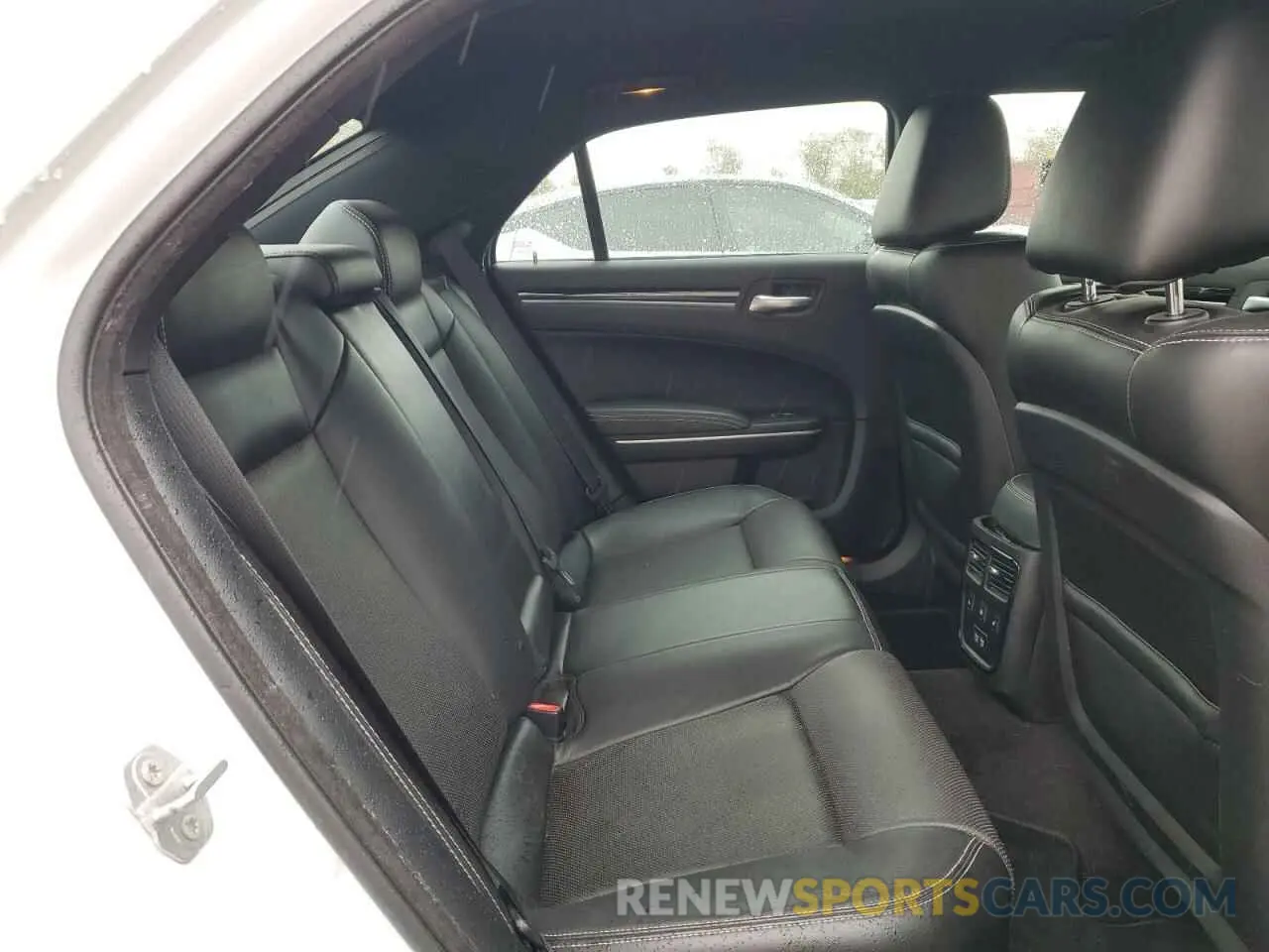 10 fotografías del automóvil dañado 2C3CCABG2KH538237 CHRYSLER 300 2019