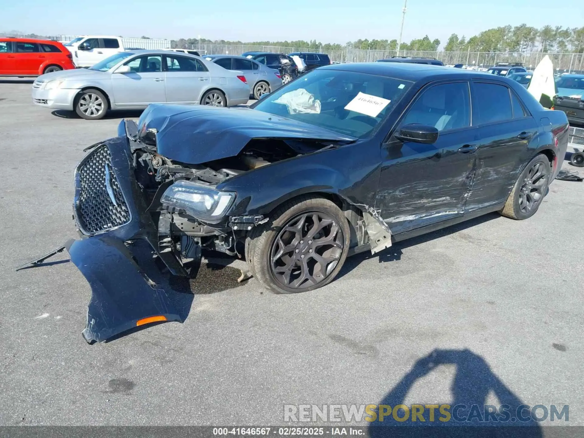 2 fotografías del automóvil dañado 2C3CCABG2KH686100 CHRYSLER 300 2019