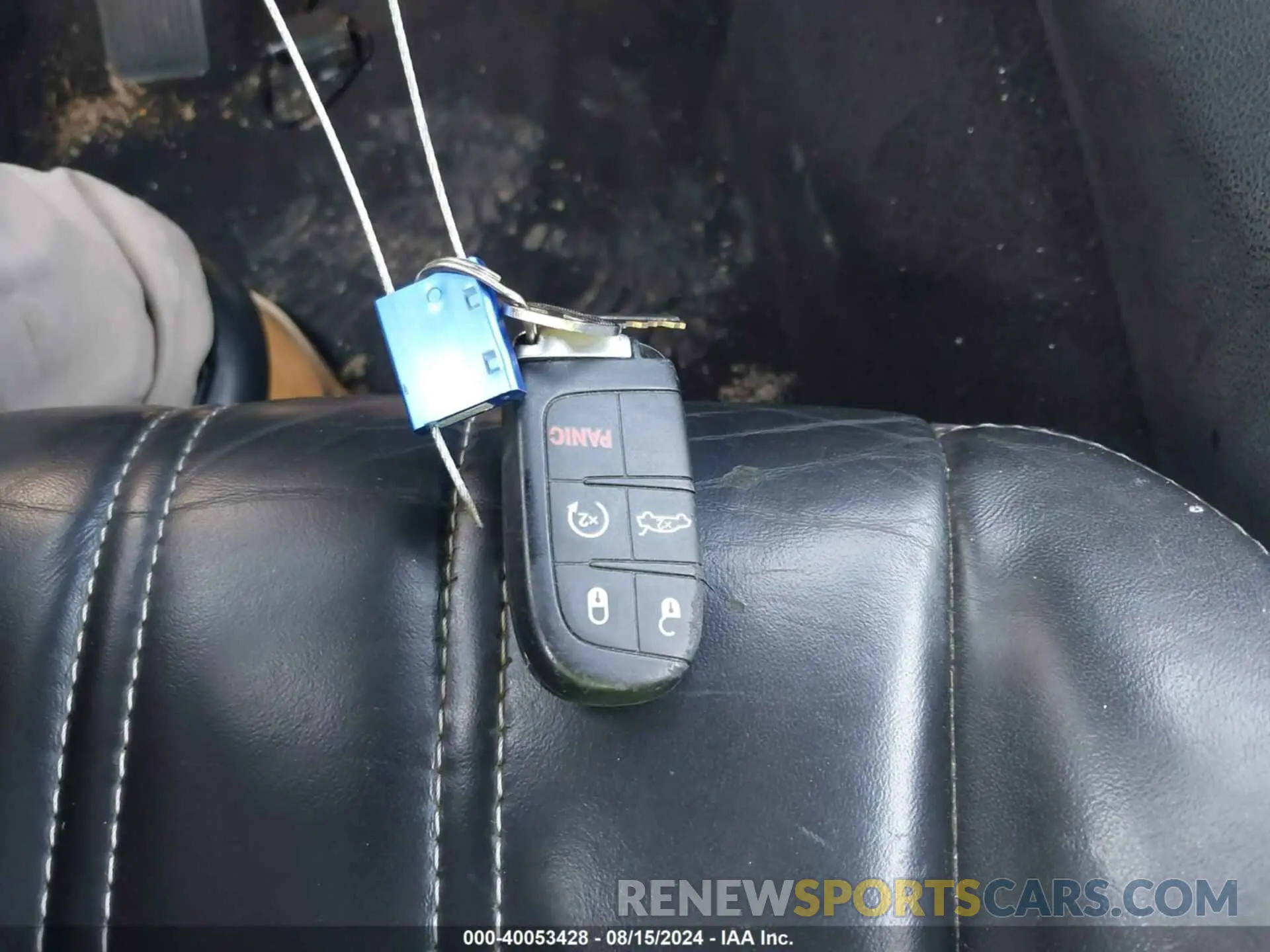 11 fotografías del automóvil dañado 2C3CCABG3KH559372 CHRYSLER 300 2019