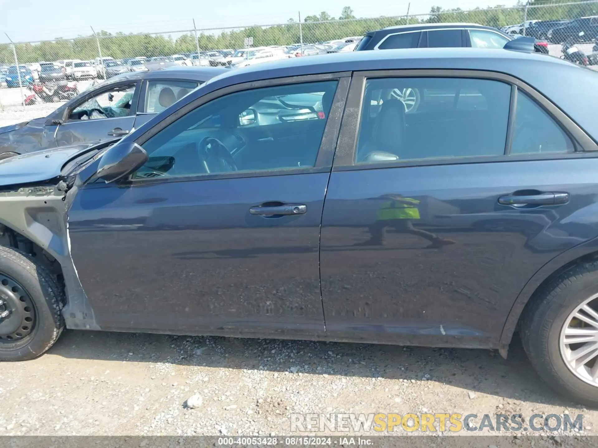 15 fotografías del automóvil dañado 2C3CCABG3KH559372 CHRYSLER 300 2019