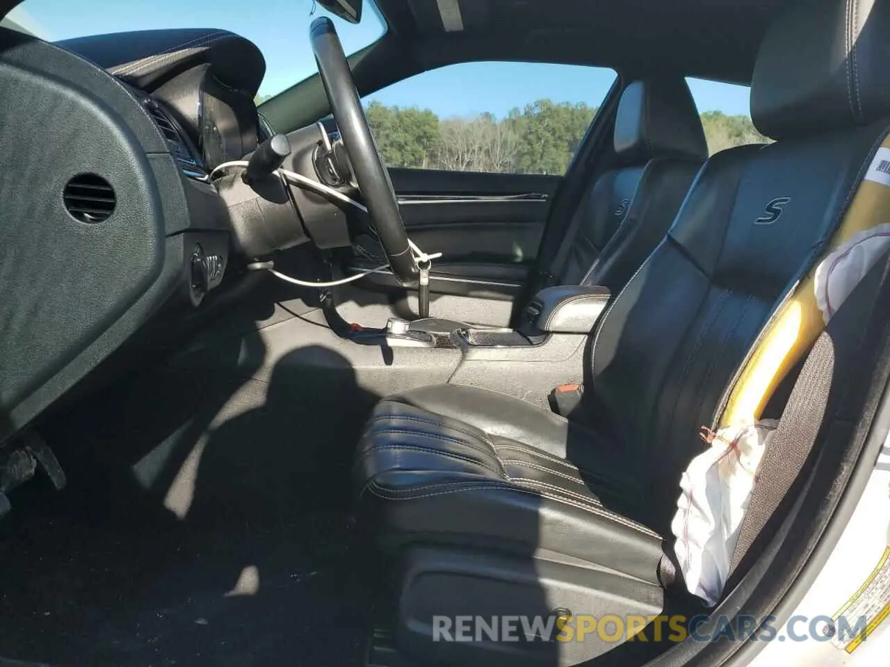 7 fotografías del automóvil dañado 2C3CCABG3KH639836 CHRYSLER 300 2019