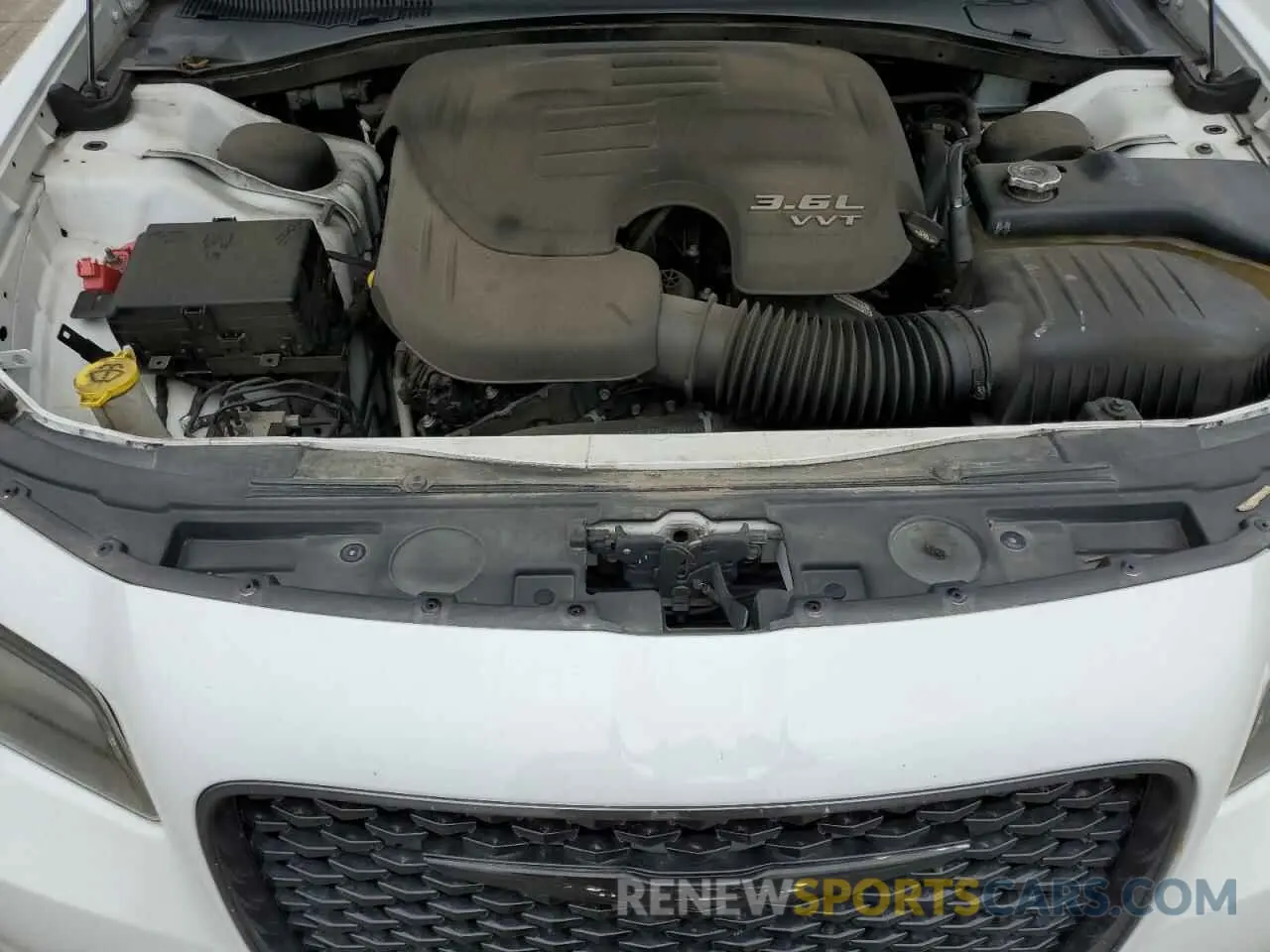 12 fotografías del automóvil dañado 2C3CCABG4KH618056 CHRYSLER 300 2019