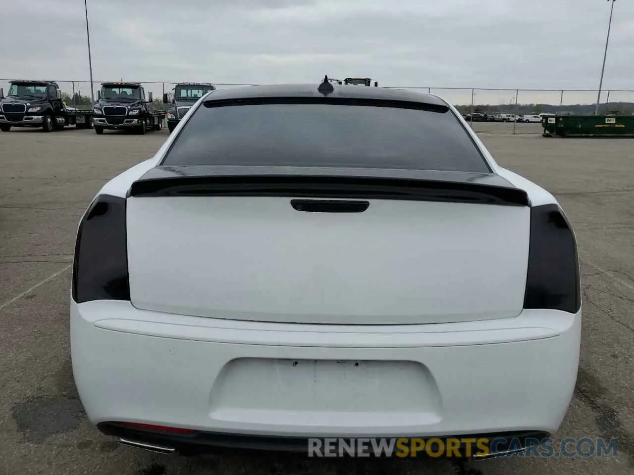6 fotografías del automóvil dañado 2C3CCABG4KH618056 CHRYSLER 300 2019