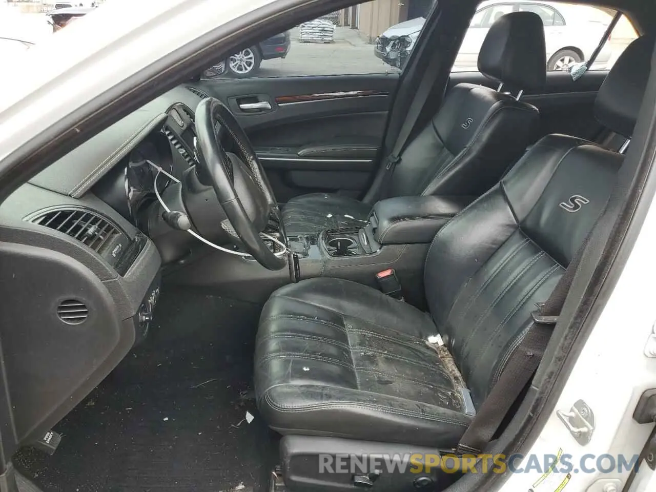 7 fotografías del automóvil dañado 2C3CCABG4KH618056 CHRYSLER 300 2019