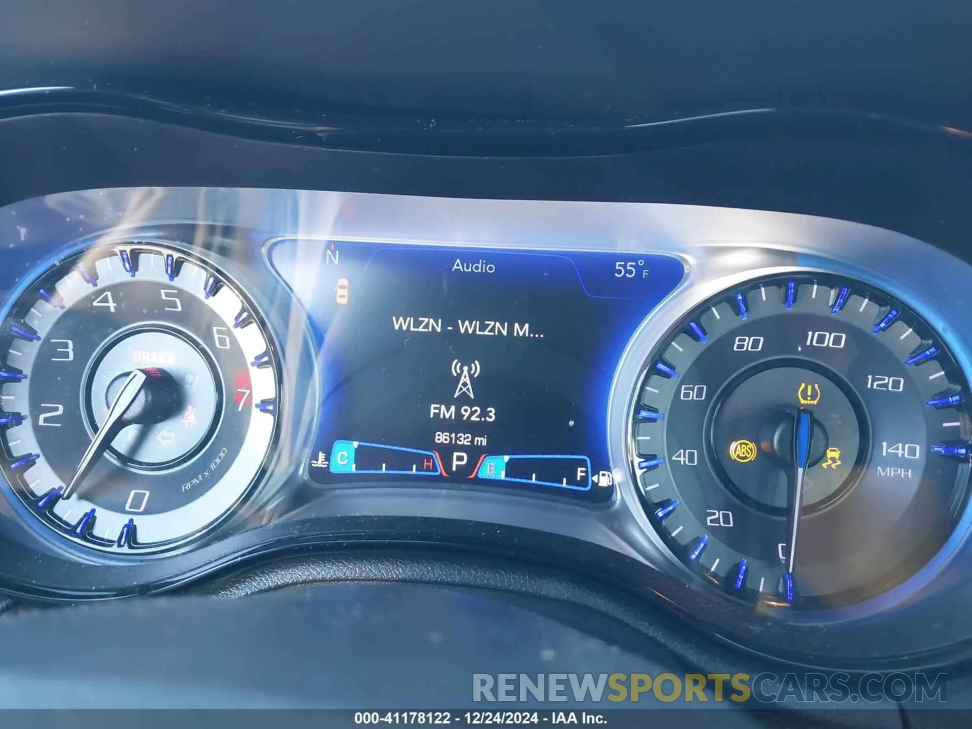7 fotografías del automóvil dañado 2C3CCABG5KH683868 CHRYSLER 300 2019