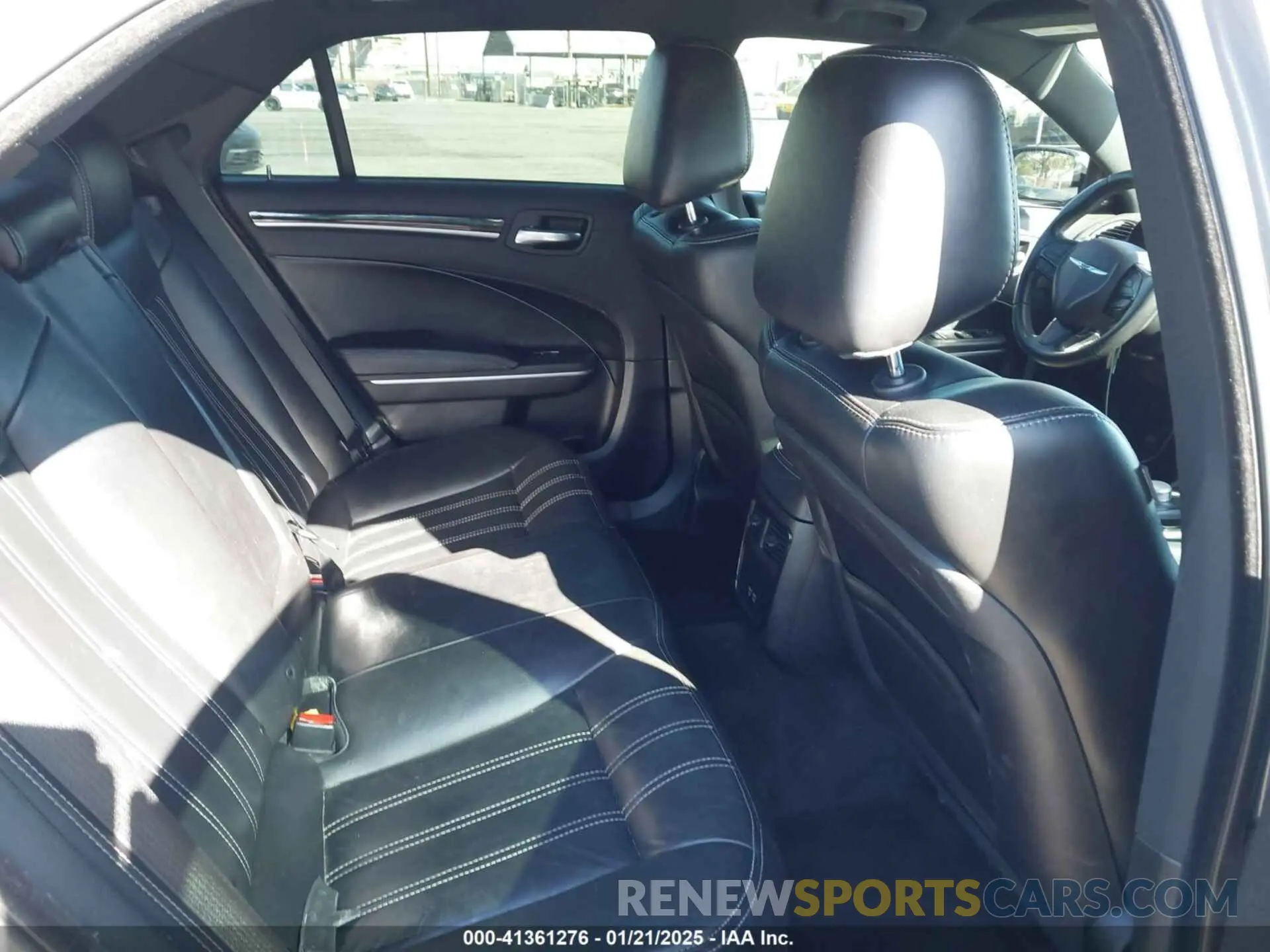 8 fotografías del automóvil dañado 2C3CCABG6KH515074 CHRYSLER 300 2019