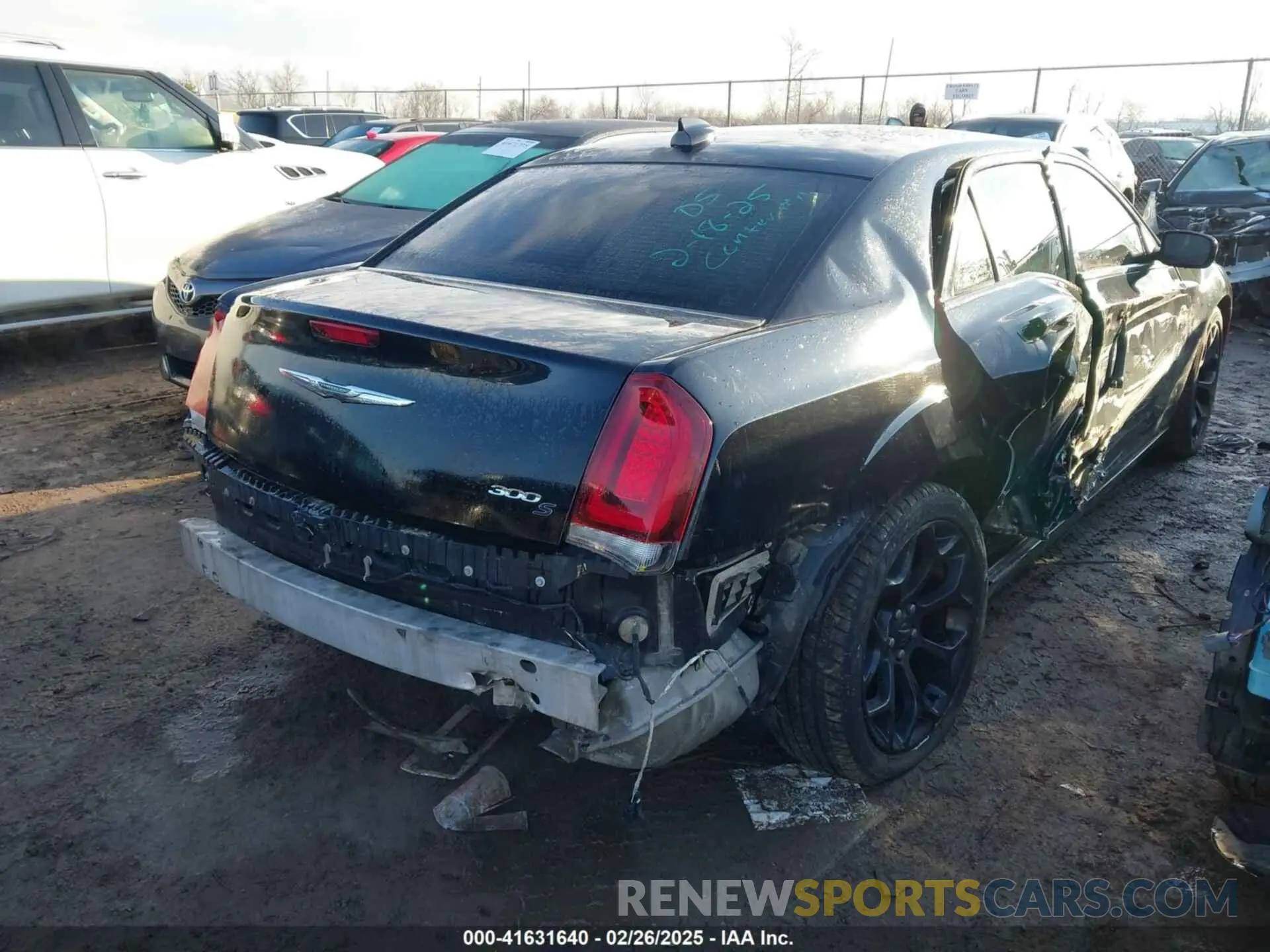 4 fotografías del automóvil dañado 2C3CCABG6KH637059 CHRYSLER 300 2019