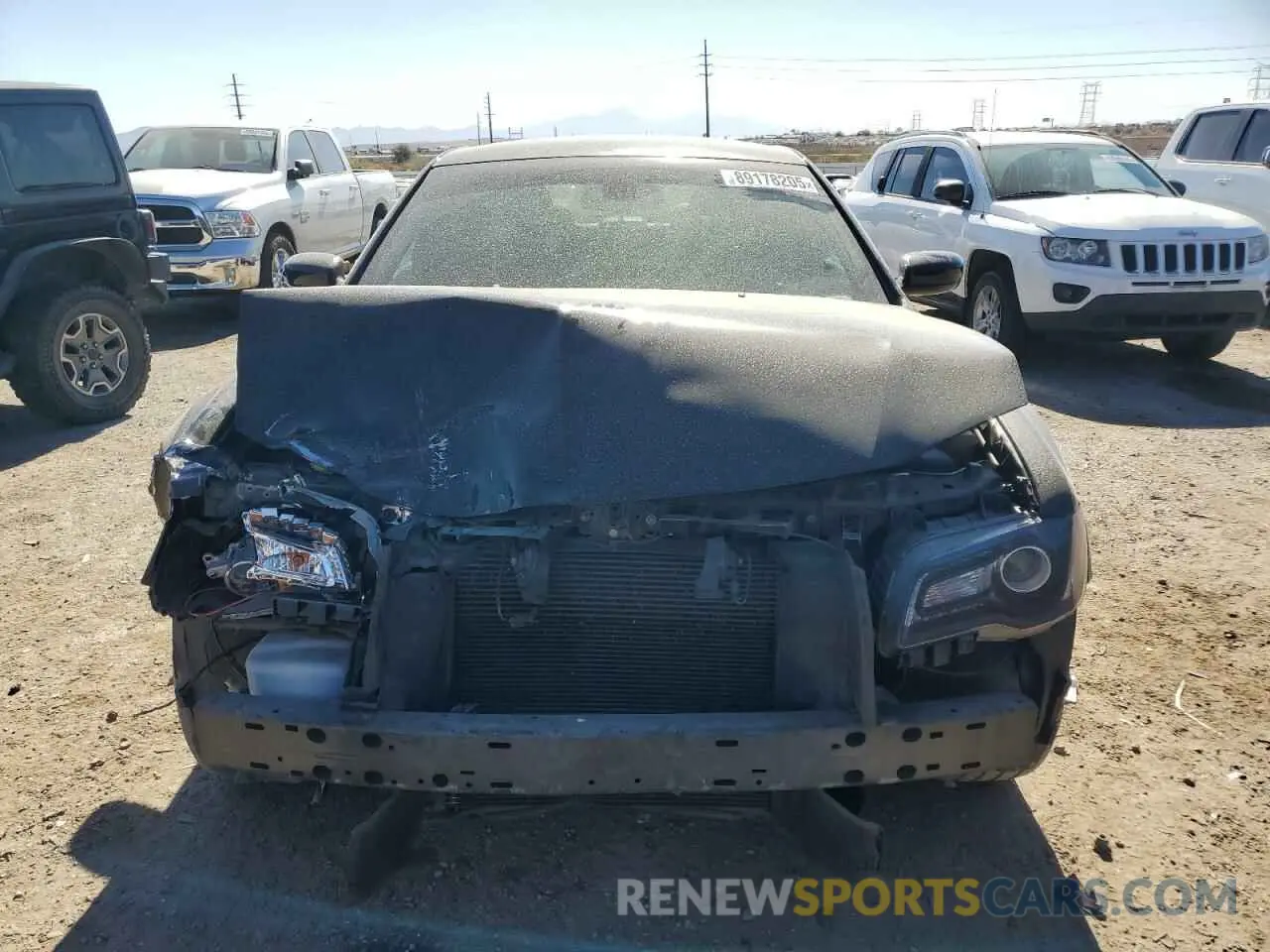 5 fotografías del automóvil dañado 2C3CCABG7KH601039 CHRYSLER 300 2019